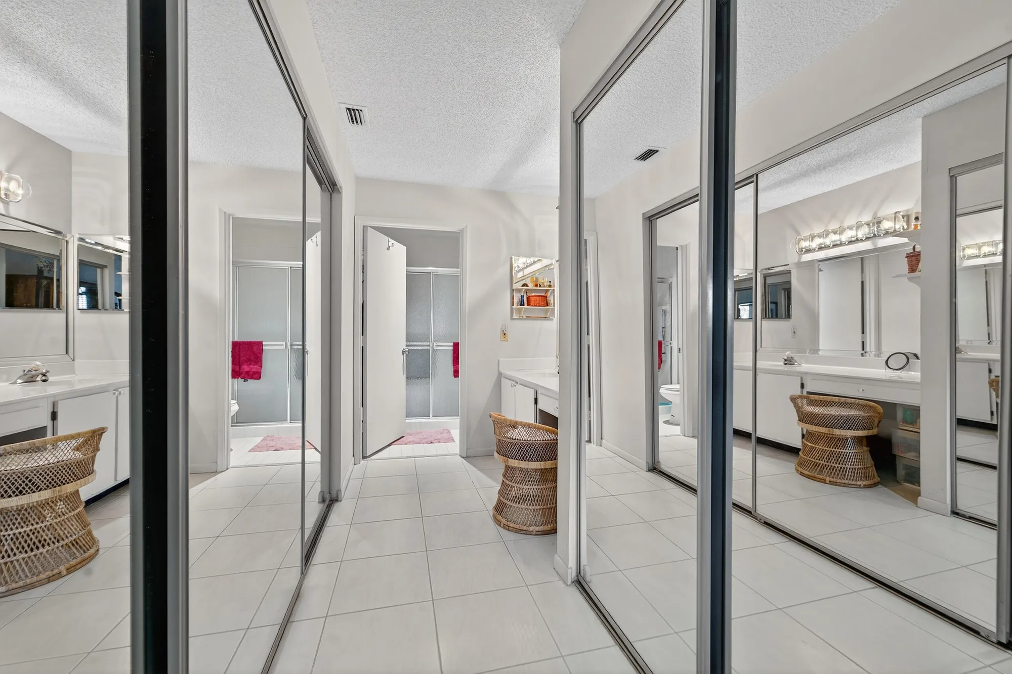 Property Slideshow image 16 of 49 | 6215 kings gate cir, Delray Beach, FL, 33484