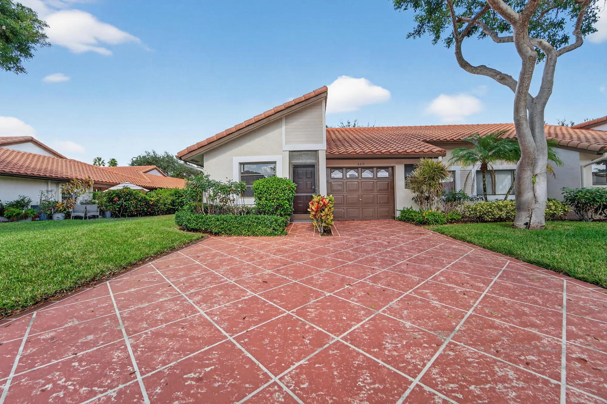 Property Slideshow image 1 of 49 | 6215 kings gate cir, Delray Beach, FL, 33484