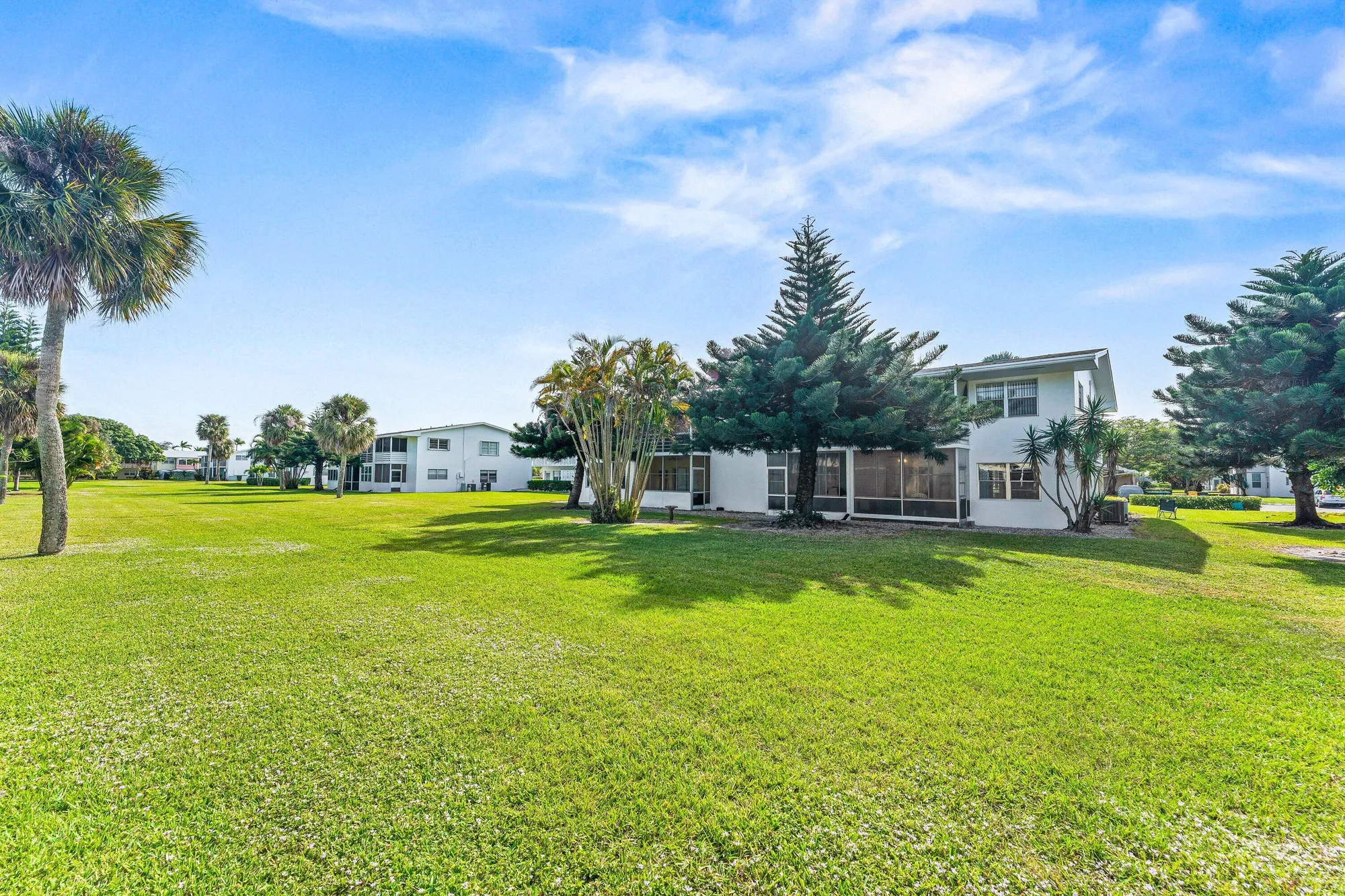 Property Slideshow image 26 of 34 | 87 salisbury d, West Palm Beach, FL, 33417