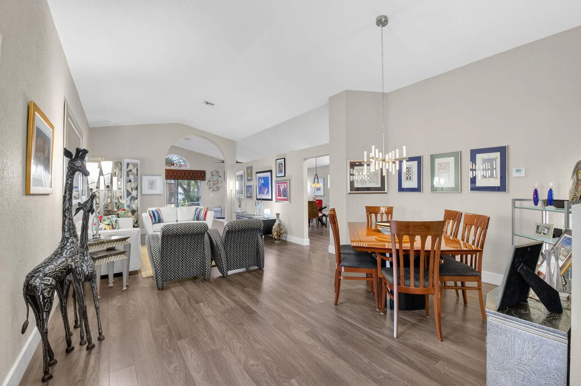 Property Slideshow image 7 of 66 | 10888 royal caribbean cir, Boynton Beach, FL, 33437