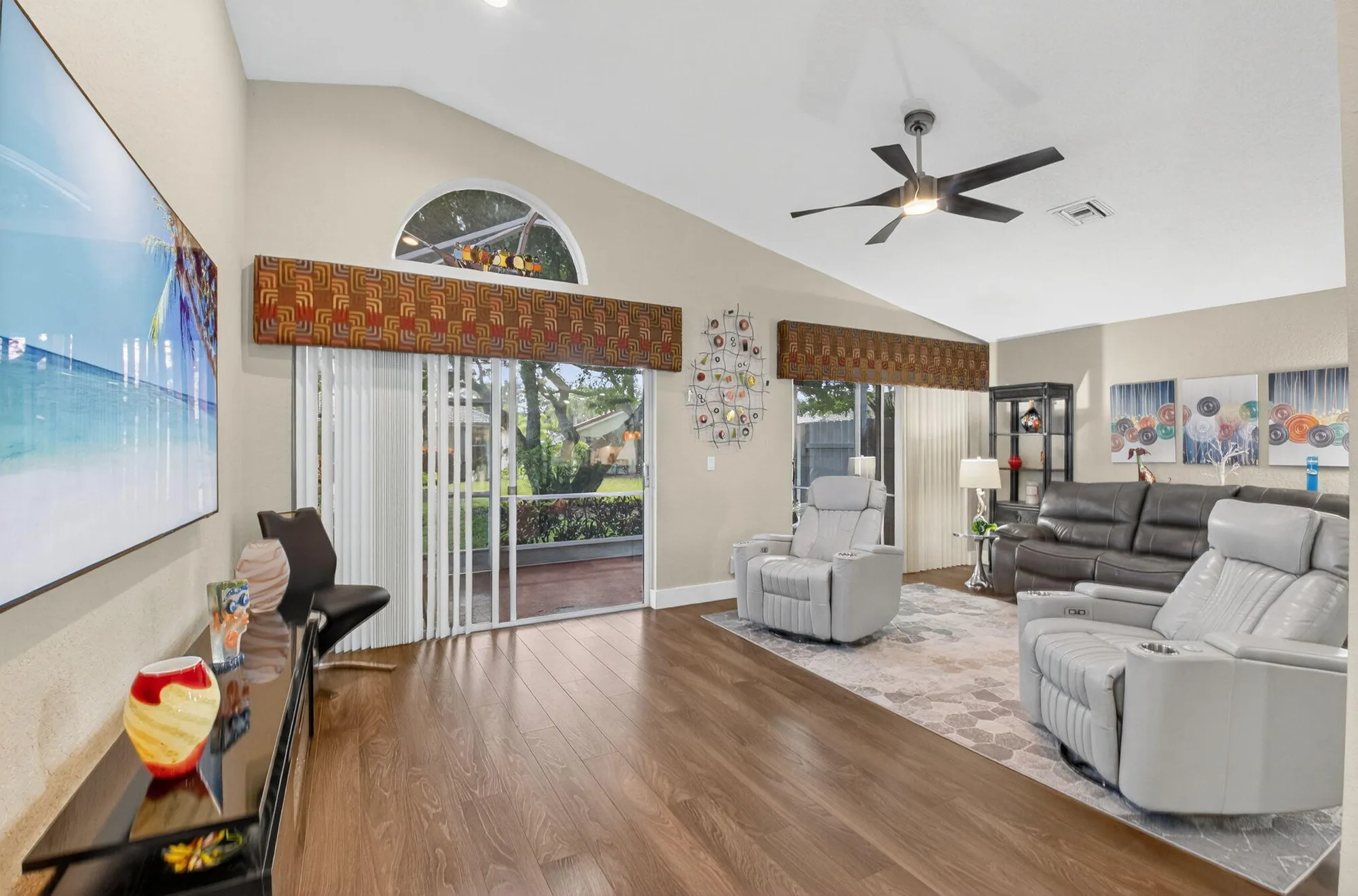 Property Slideshow image 14 of 66 | 10888 royal caribbean cir, Boynton Beach, FL, 33437