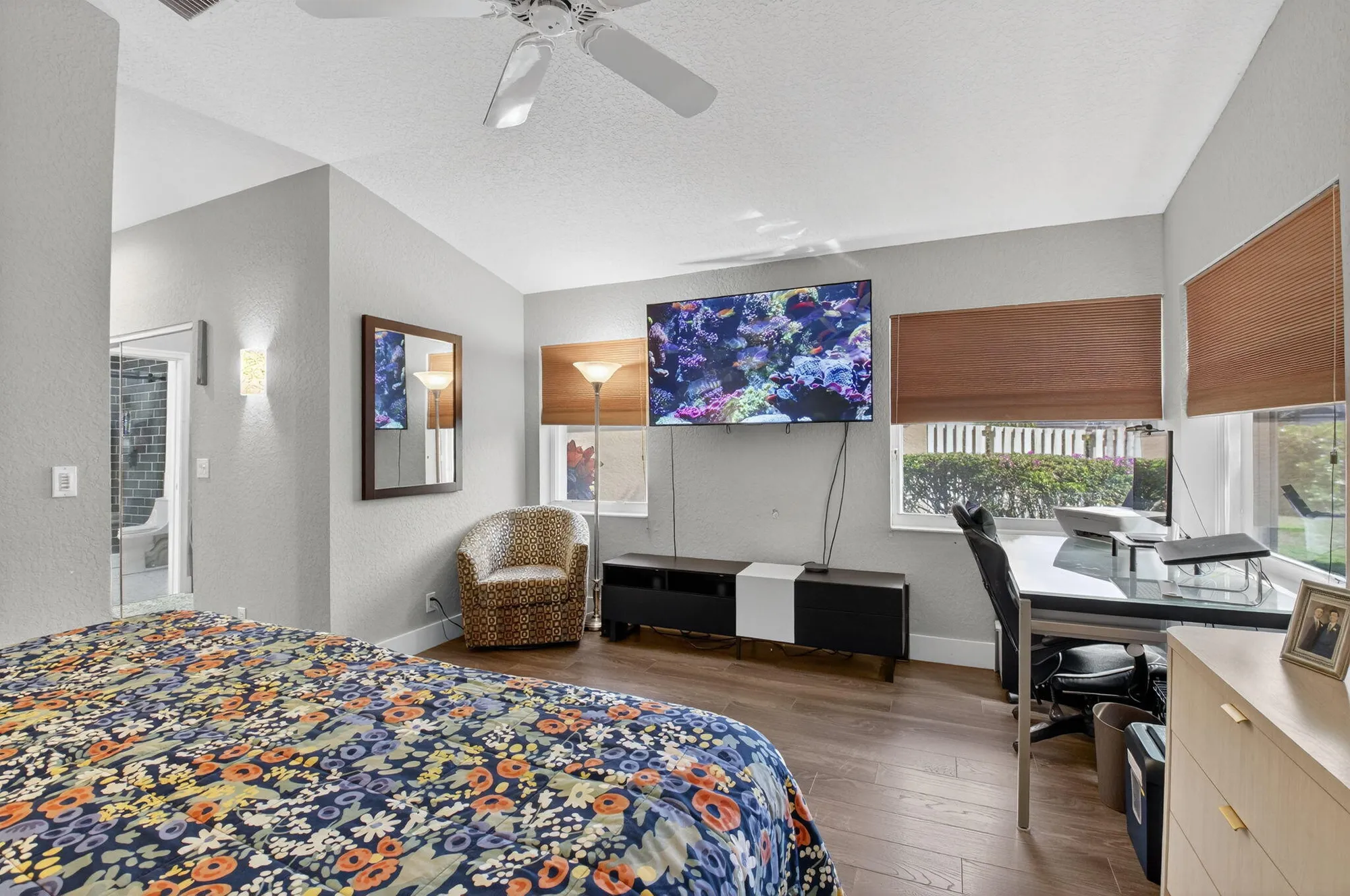 Property Slideshow image 26 of 66 | 10888 royal caribbean cir, Boynton Beach, FL, 33437