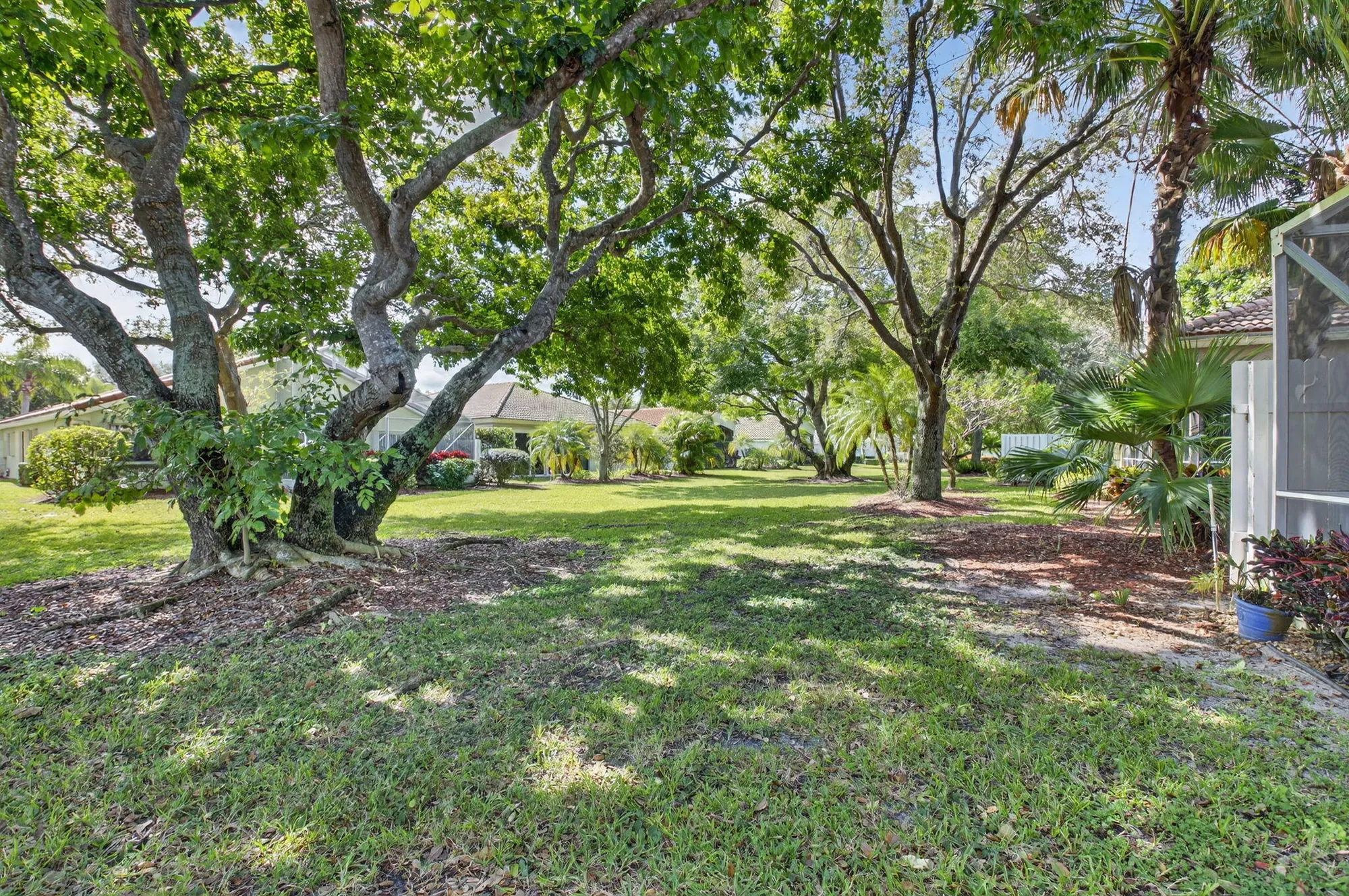 Property Slideshow image 39 of 66 | 10888 royal caribbean cir, Boynton Beach, FL, 33437