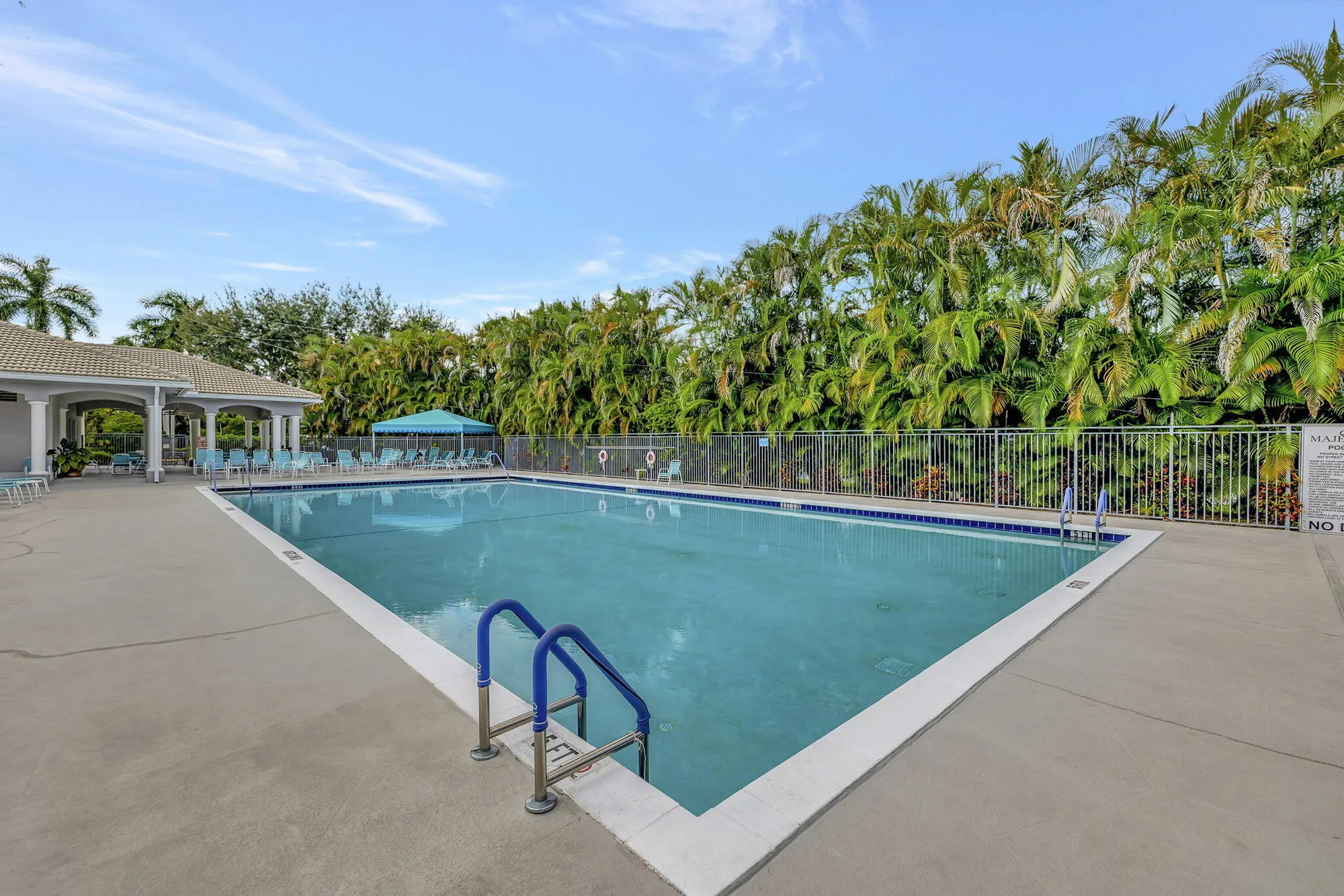 Property Slideshow image 43 of 66 | 10888 royal caribbean cir, Boynton Beach, FL, 33437