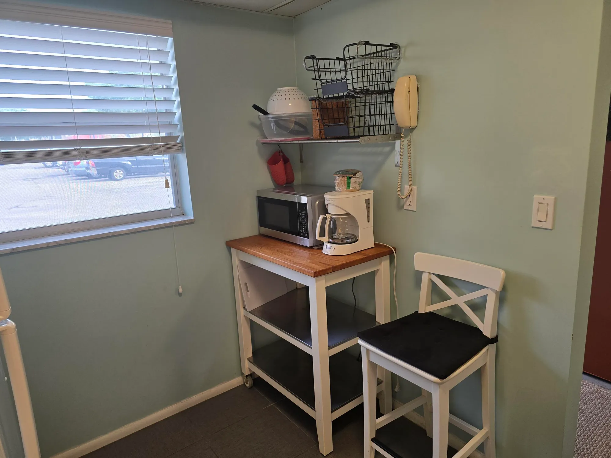 Property Slideshow image 5 of 19 | 225 lake carol dr, West Palm Beach, FL, 33411