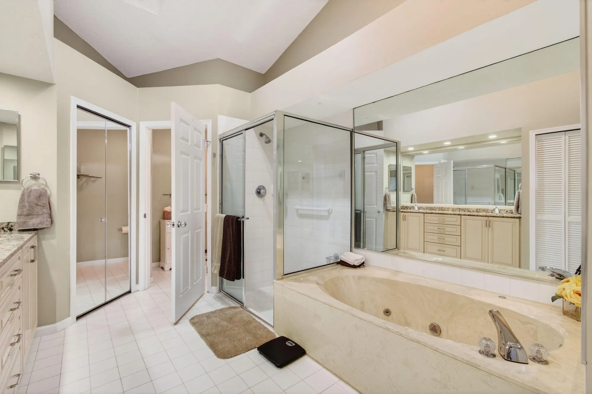 Property Slideshow image 44 of 70 | 6143 greenspointe dr, Boynton Beach, FL, 33437