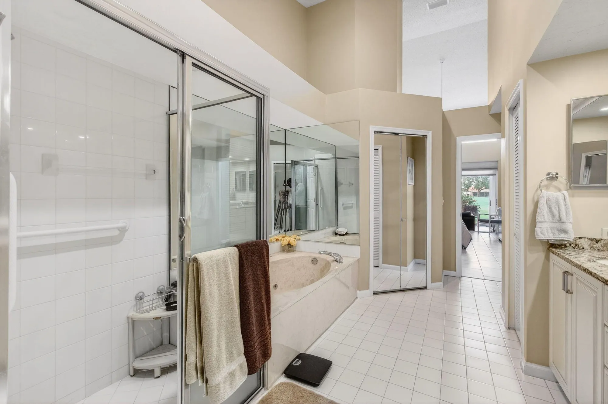 Property Slideshow image 46 of 70 | 6143 greenspointe dr, Boynton Beach, FL, 33437