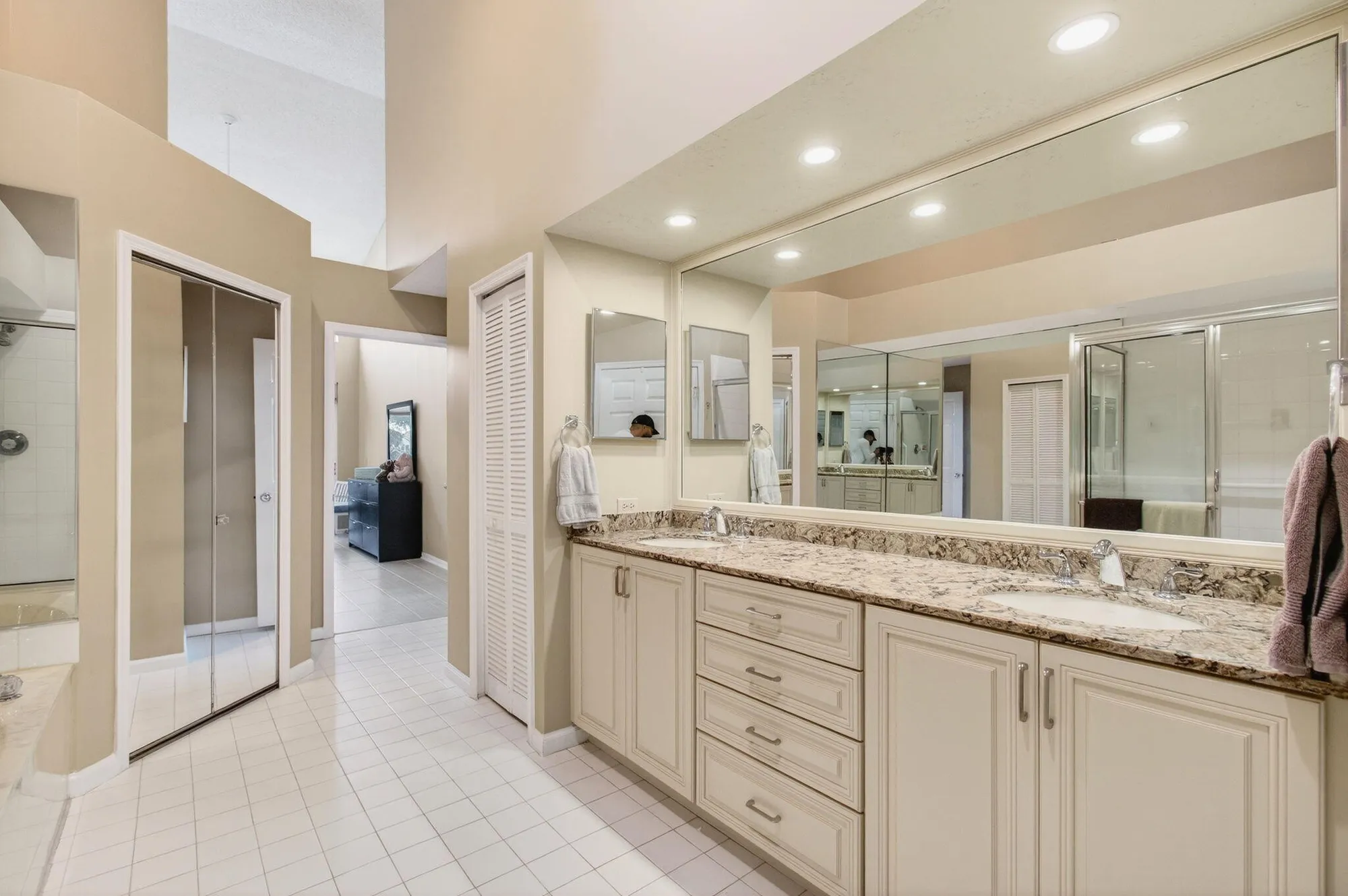 Property Slideshow image 47 of 70 | 6143 greenspointe dr, Boynton Beach, FL, 33437