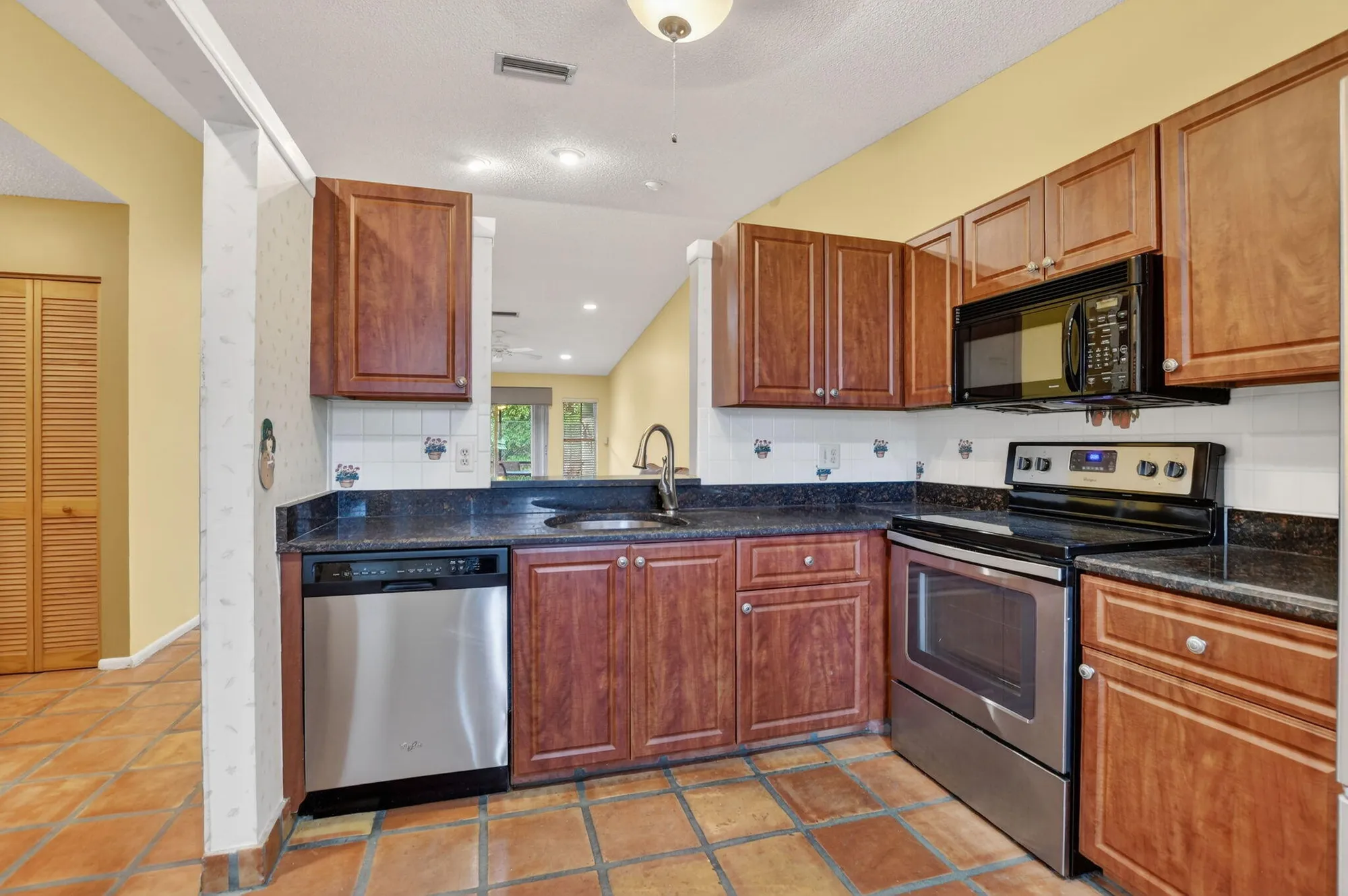 Property Slideshow image 12 of 37 | 18555 egret way, Boca Raton, FL, 33496