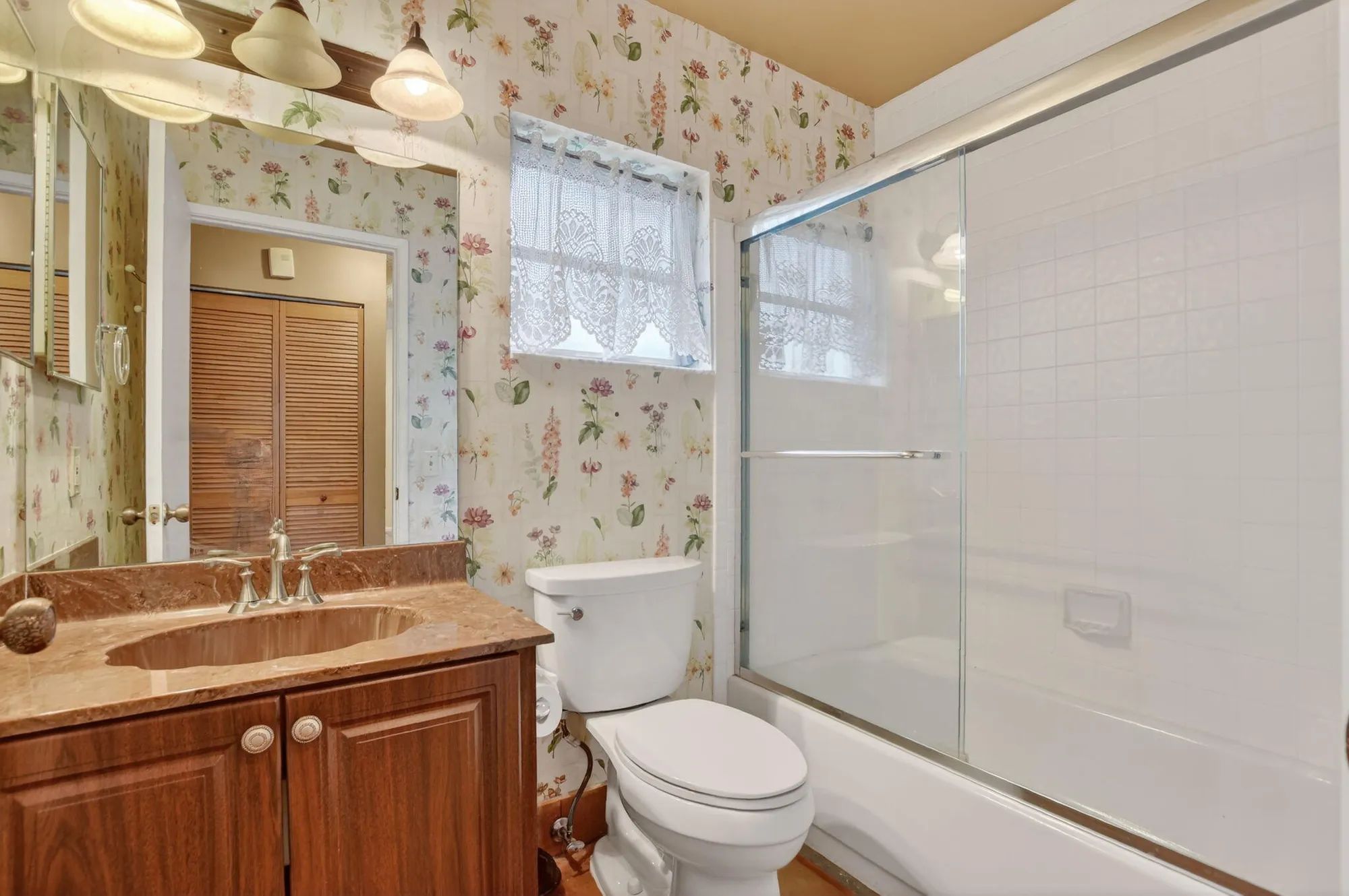 Property Slideshow image 21 of 37 | 18555 egret way, Boca Raton, FL, 33496