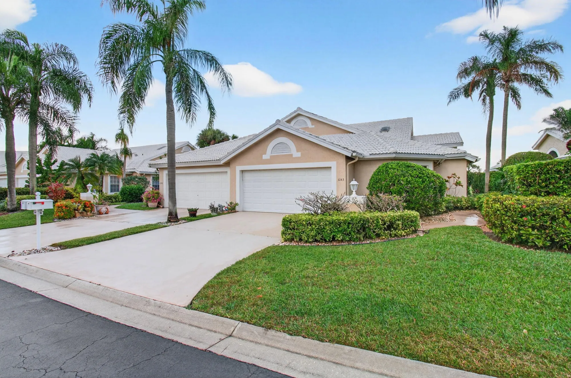 Property Slideshow image 2 of 70 | 6143 greenspointe dr, Boynton Beach, FL, 33437