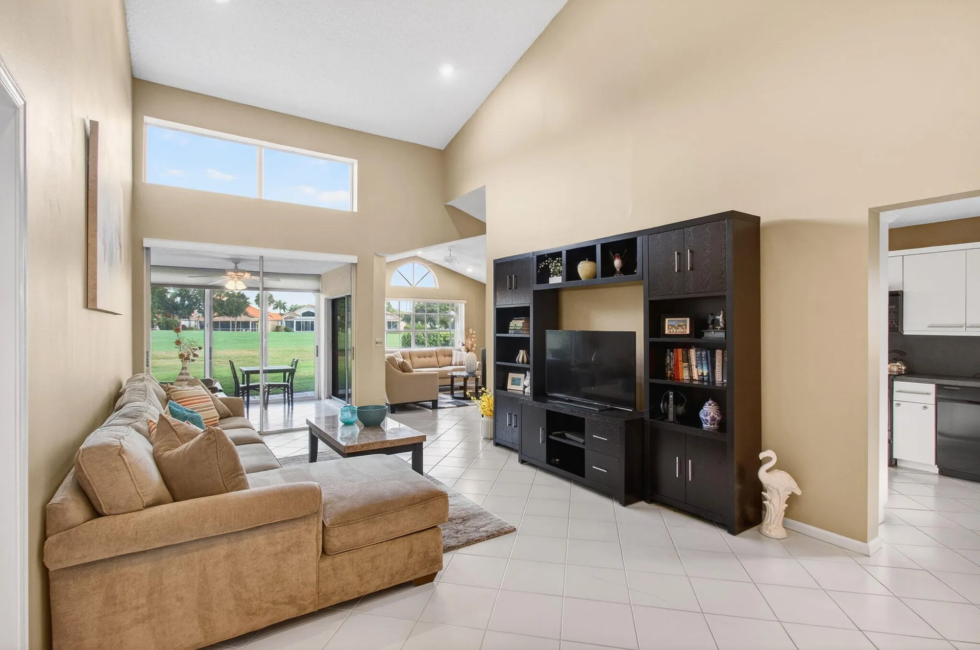 Property Slideshow image 14 of 70 | 6143 greenspointe dr, Boynton Beach, FL, 33437
