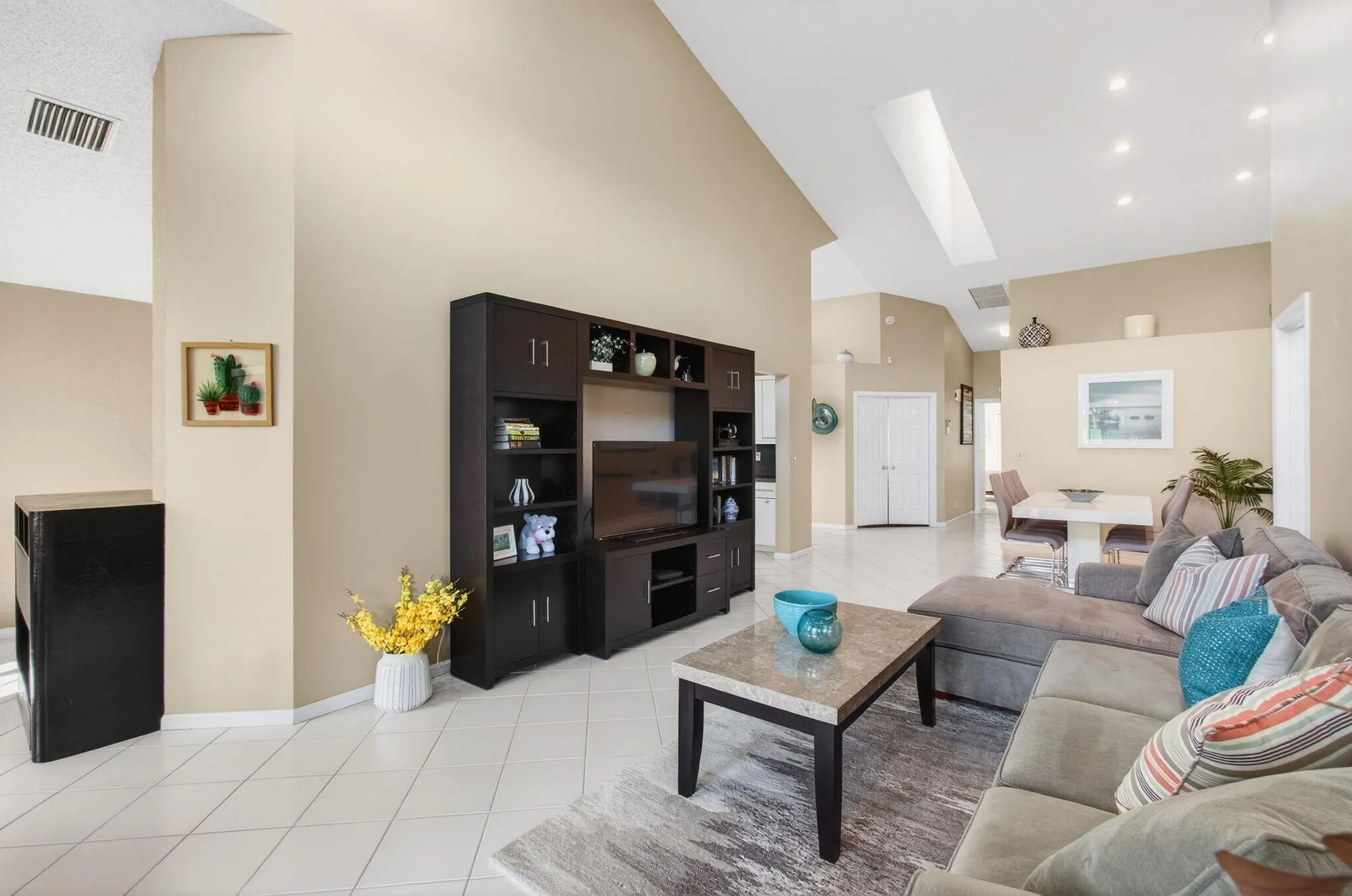 Property Slideshow image 16 of 70 | 6143 greenspointe dr, Boynton Beach, FL, 33437