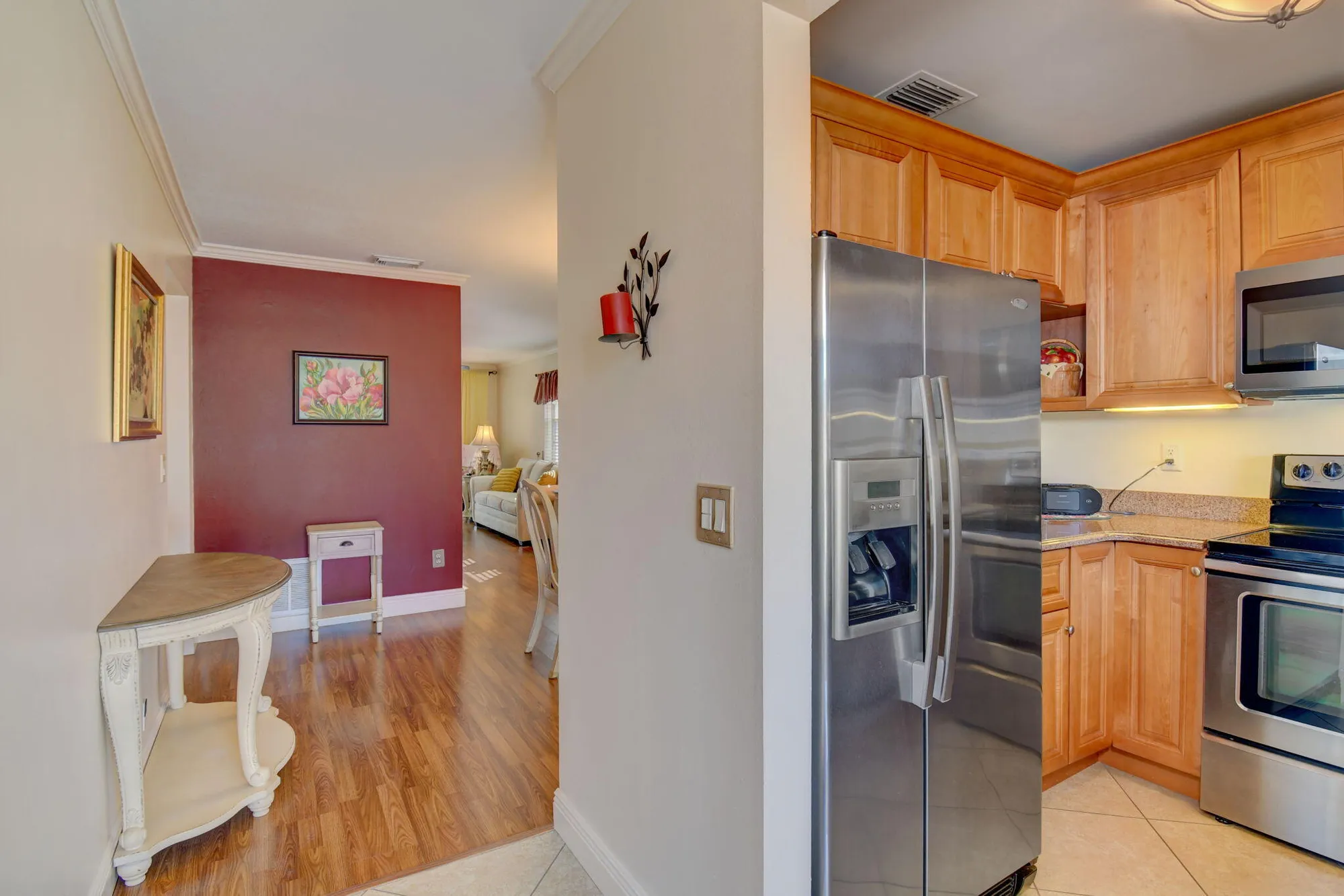 Property Slideshow image 4 of 38 | 2600 se ocean blvd x14, Stuart, FL, 34996