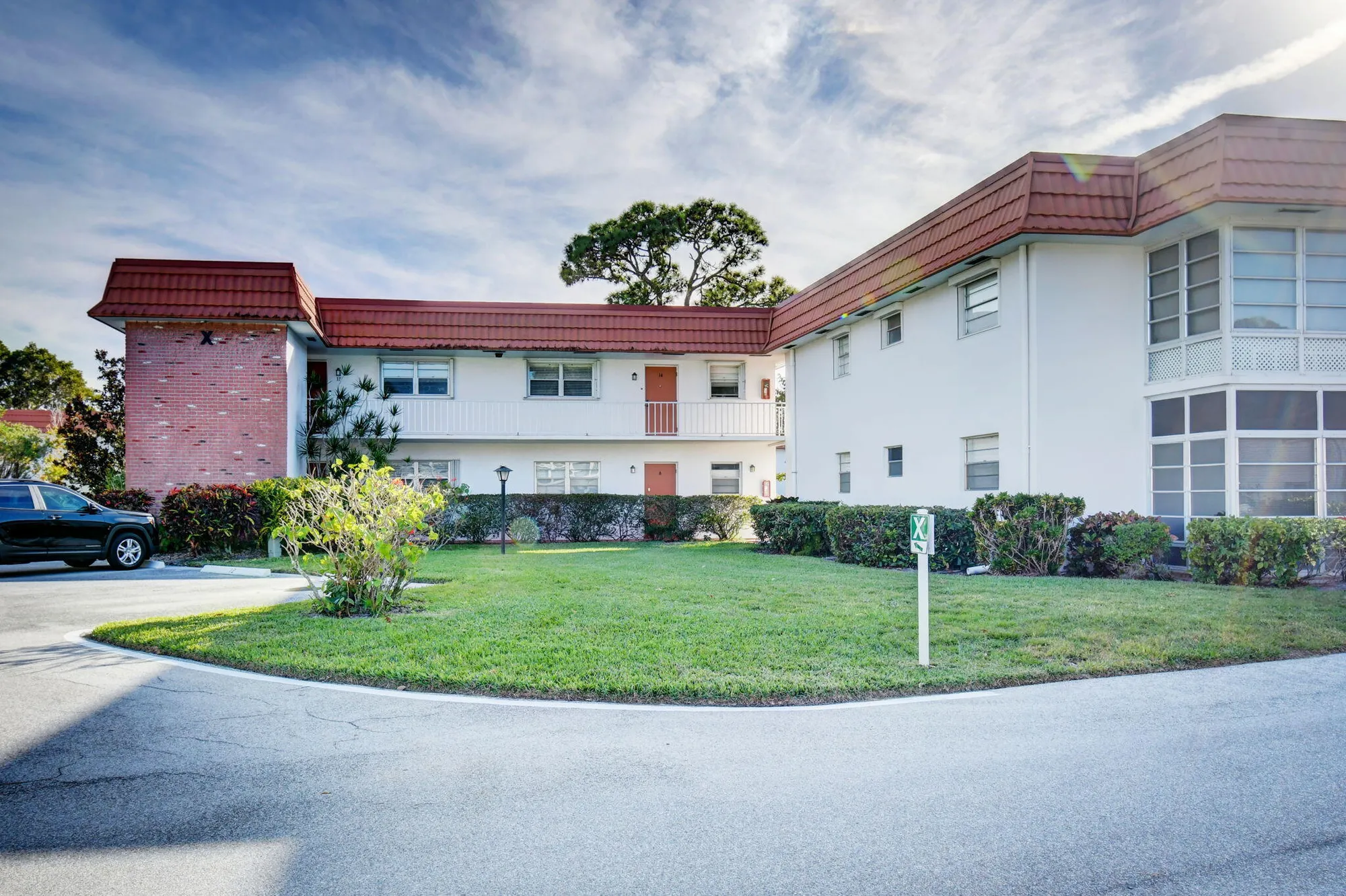 Property Slideshow image 1 of 38 | 2600 se ocean blvd x14, Stuart, FL, 34996