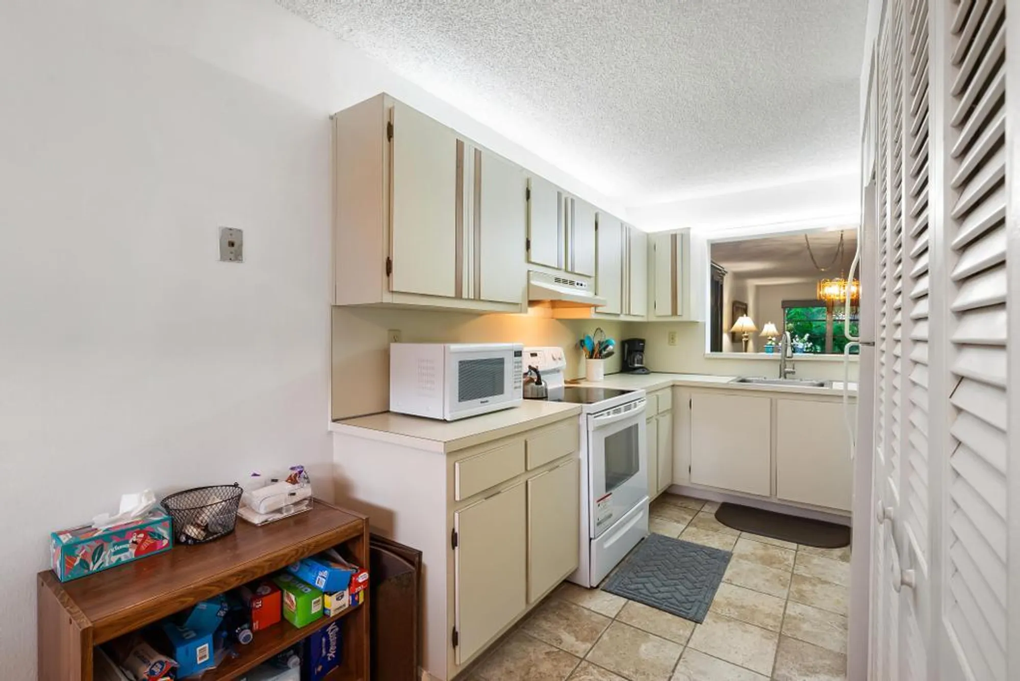 Property Slideshow image 13 of 35 | 5770 princess palm ct b, Delray Beach, FL, 33484