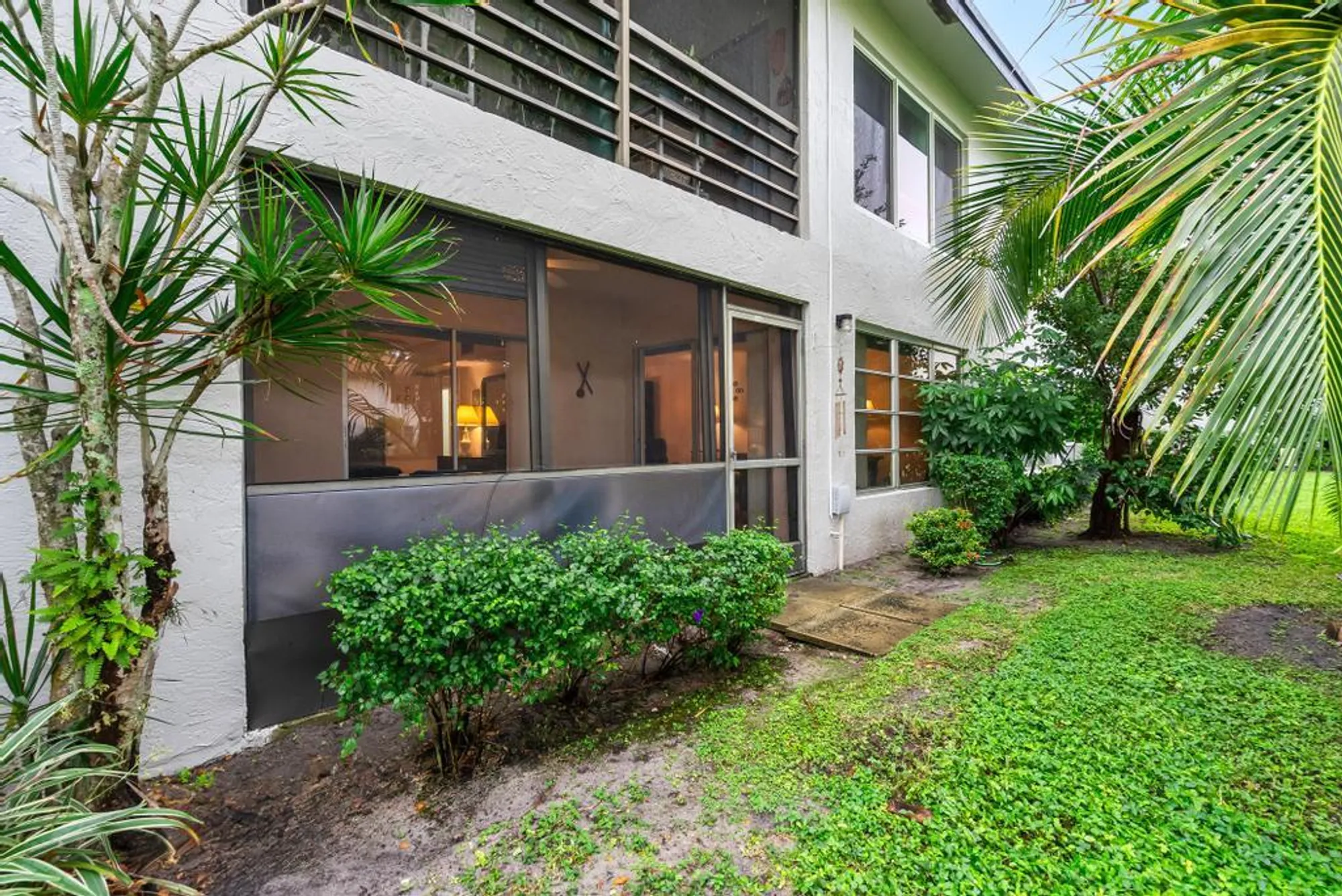 Property Slideshow image 3 of 35 | 5770 princess palm ct b, Delray Beach, FL, 33484