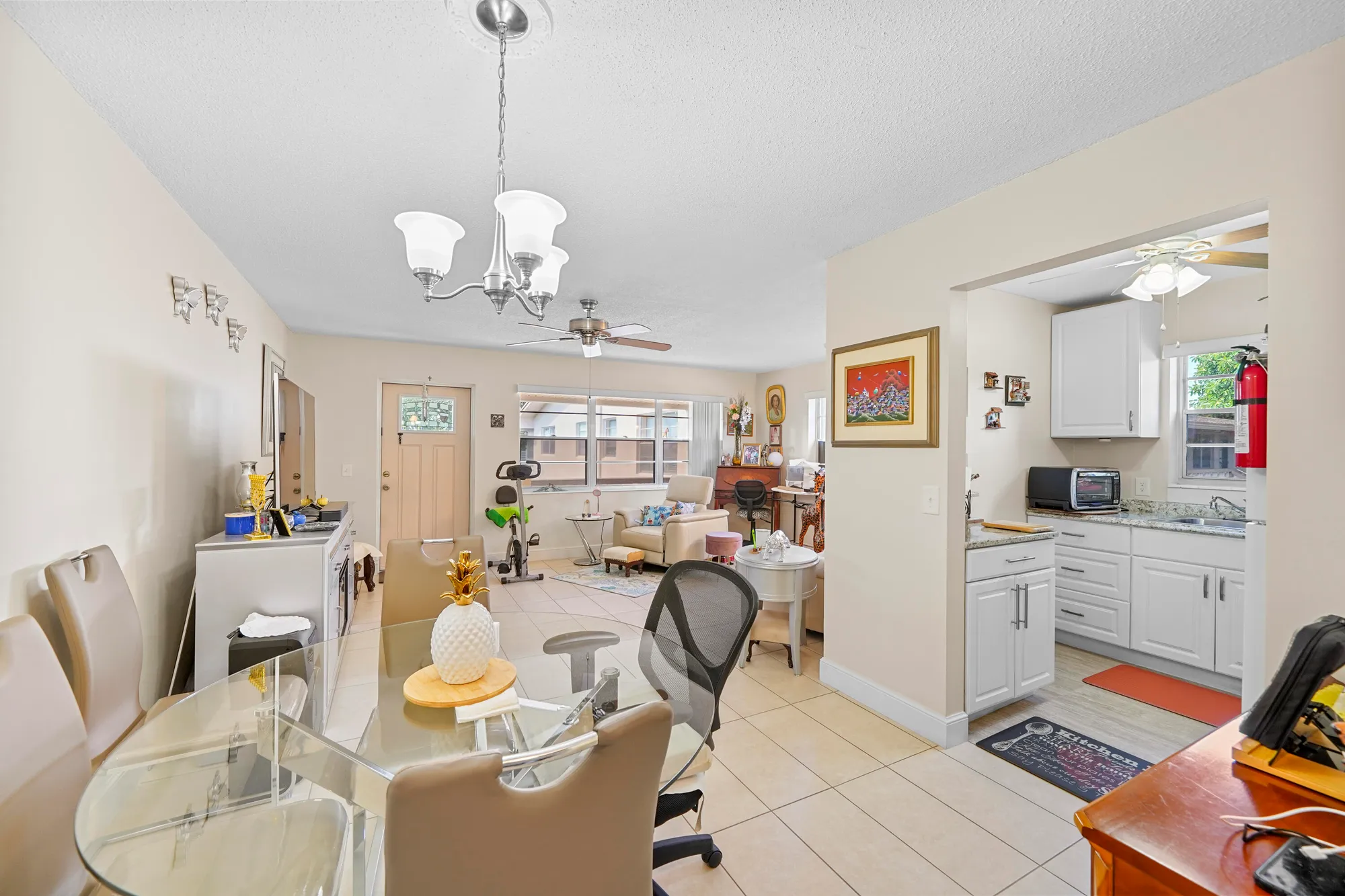 Property Slideshow image 10 of 25 | 213 cambridge i, West Palm Beach, FL, 33417