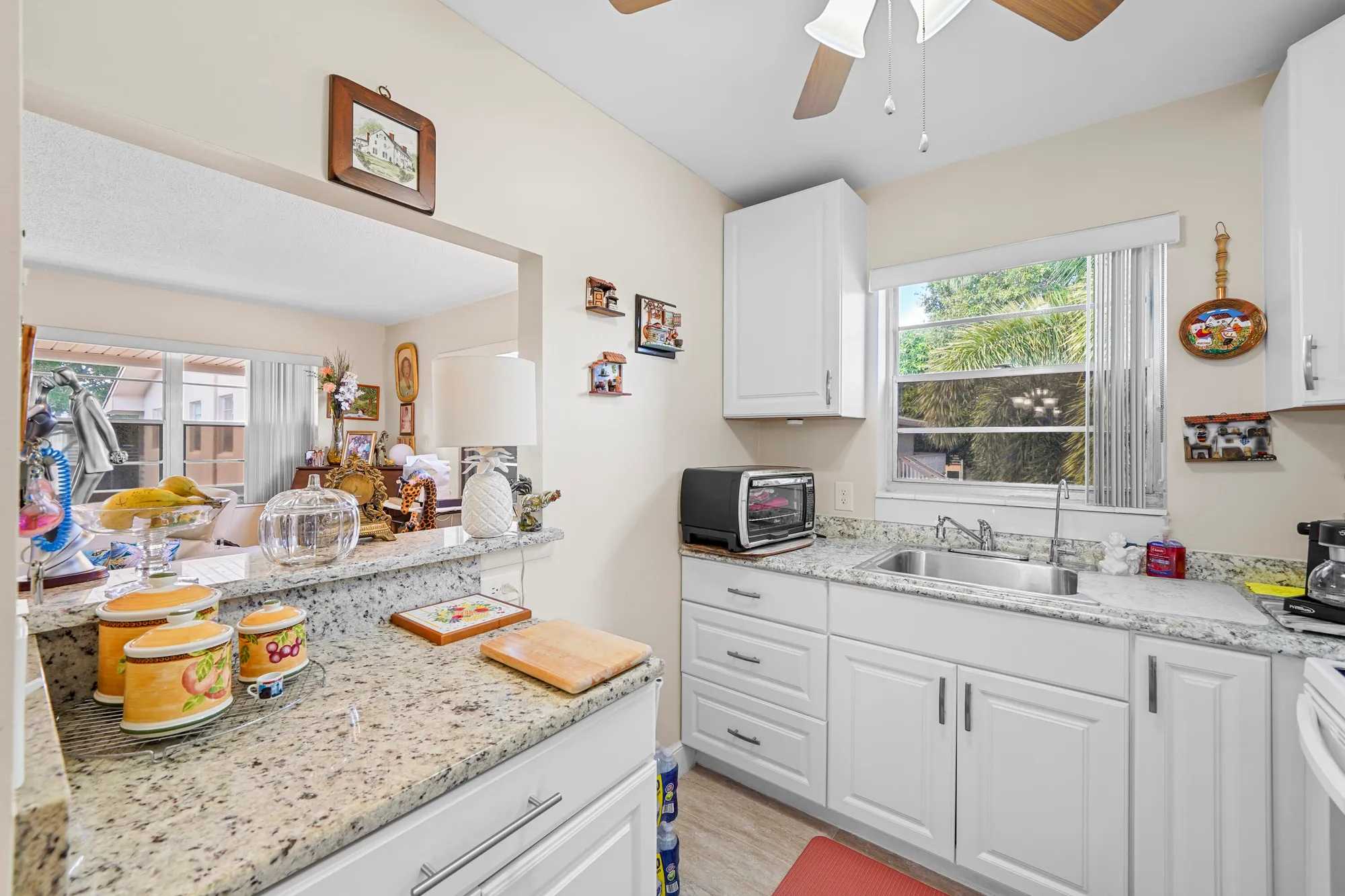 Property Slideshow image 11 of 25 | 213 cambridge i, West Palm Beach, FL, 33417