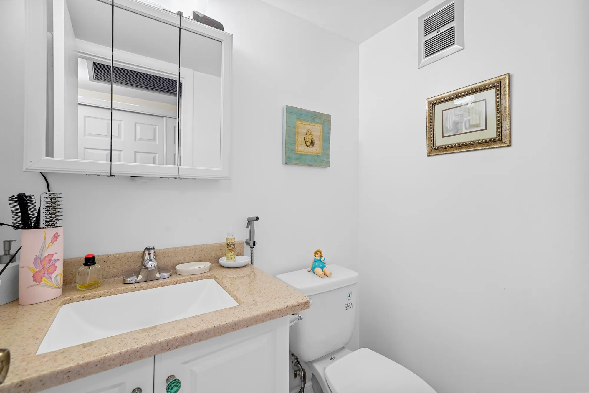 Property Slideshow image 14 of 25 | 213 cambridge i, West Palm Beach, FL, 33417