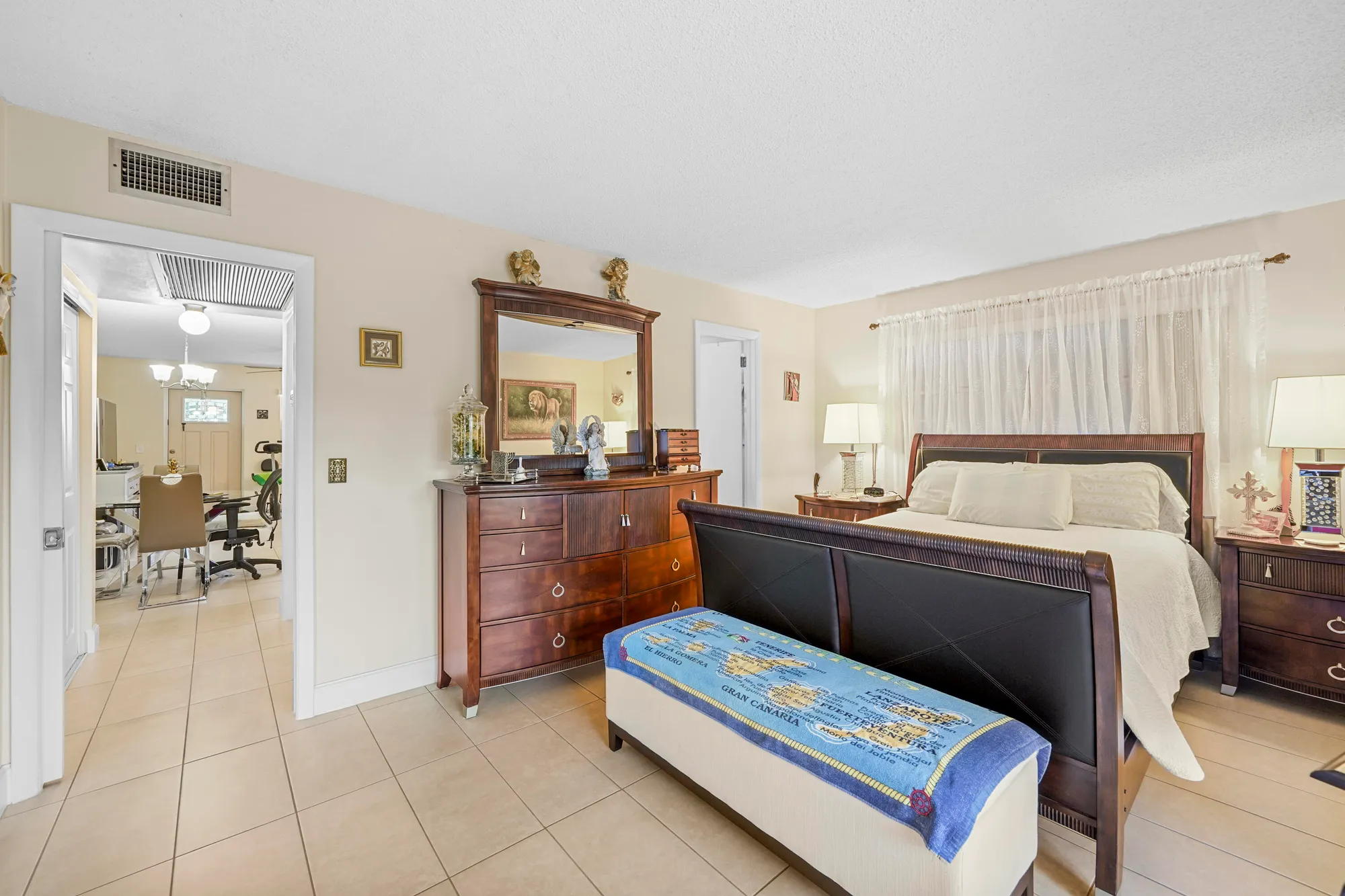 Property Slideshow image 16 of 25 | 213 cambridge i, West Palm Beach, FL, 33417