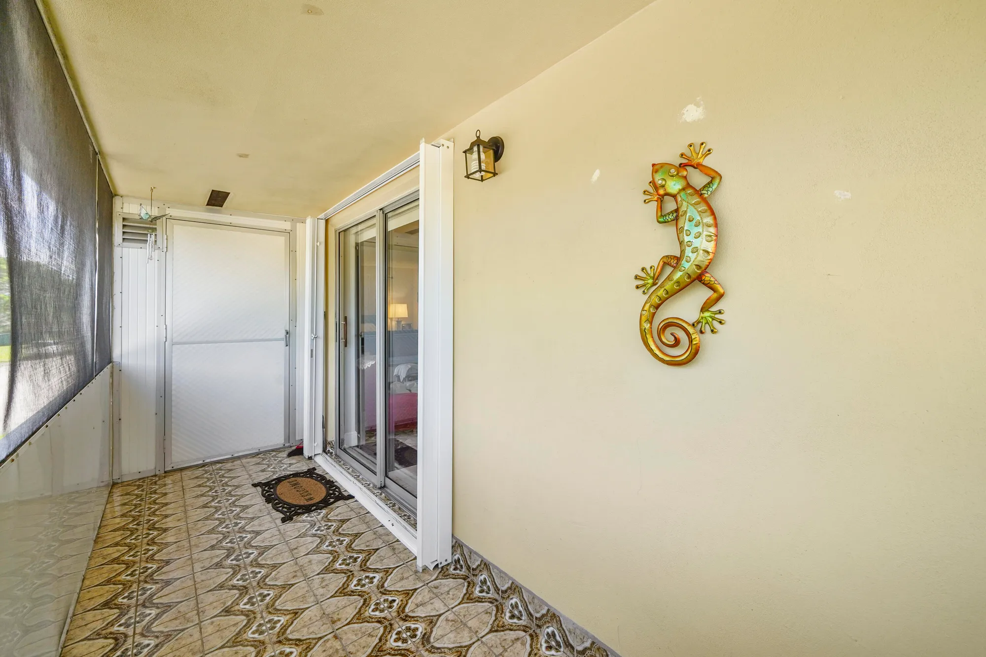 Property Slideshow image 19 of 25 | 213 cambridge i, West Palm Beach, FL, 33417