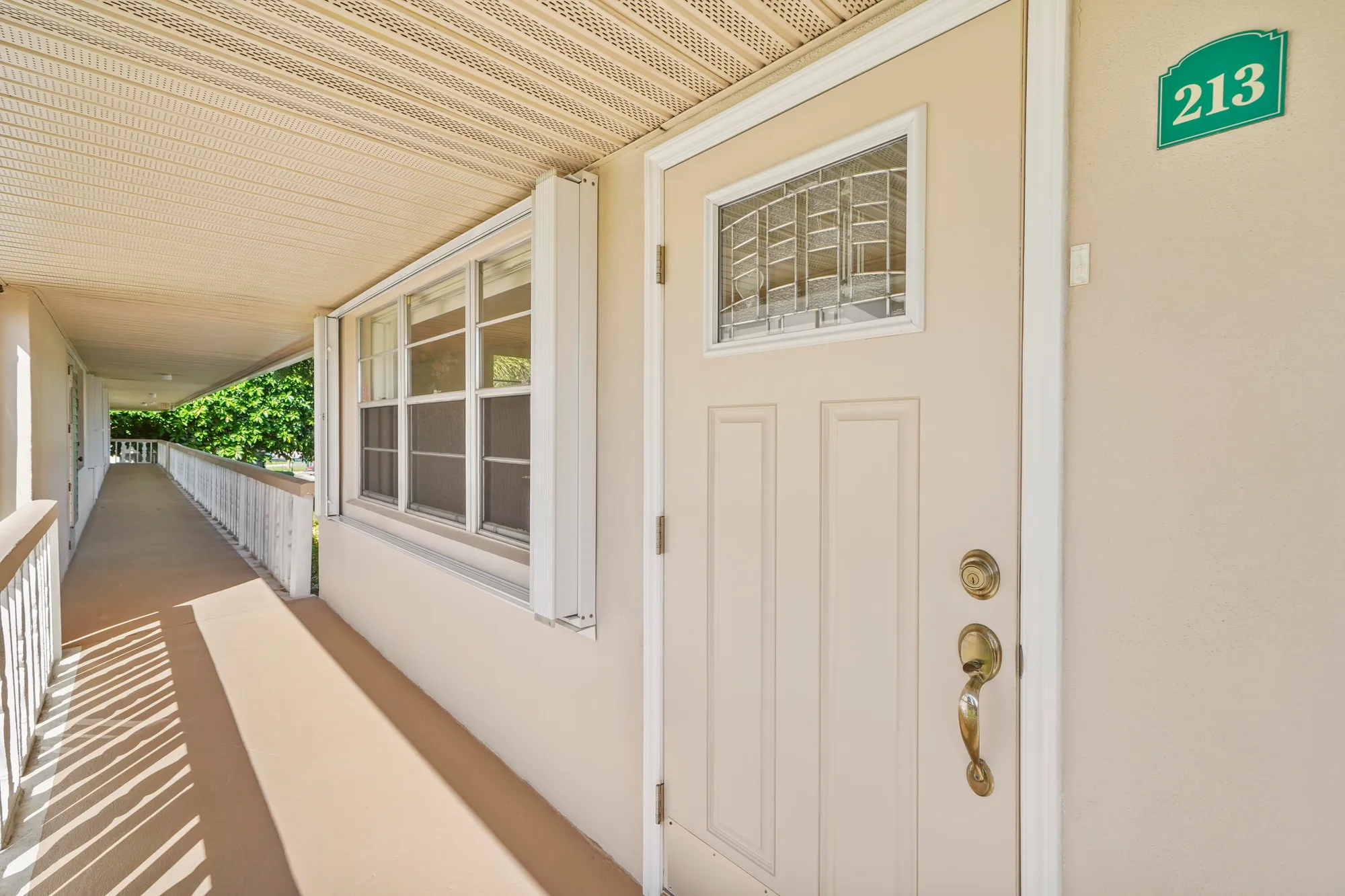 Property Slideshow image 21 of 25 | 213 cambridge i, West Palm Beach, FL, 33417