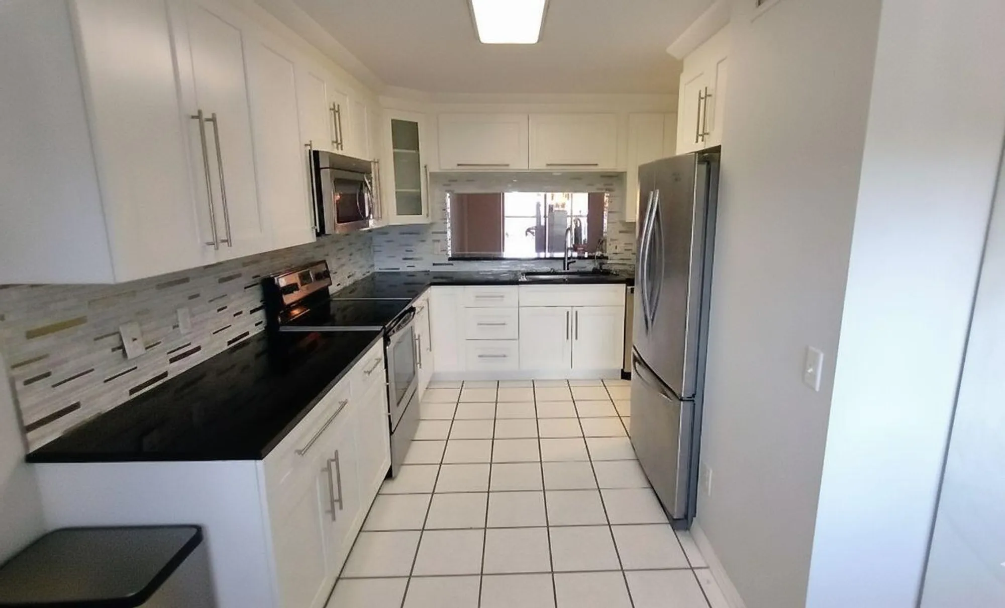 Property Slideshow image 4 of 14 | 4735 lucerne lakes blvd 413, Lake Worth, FL, 33467