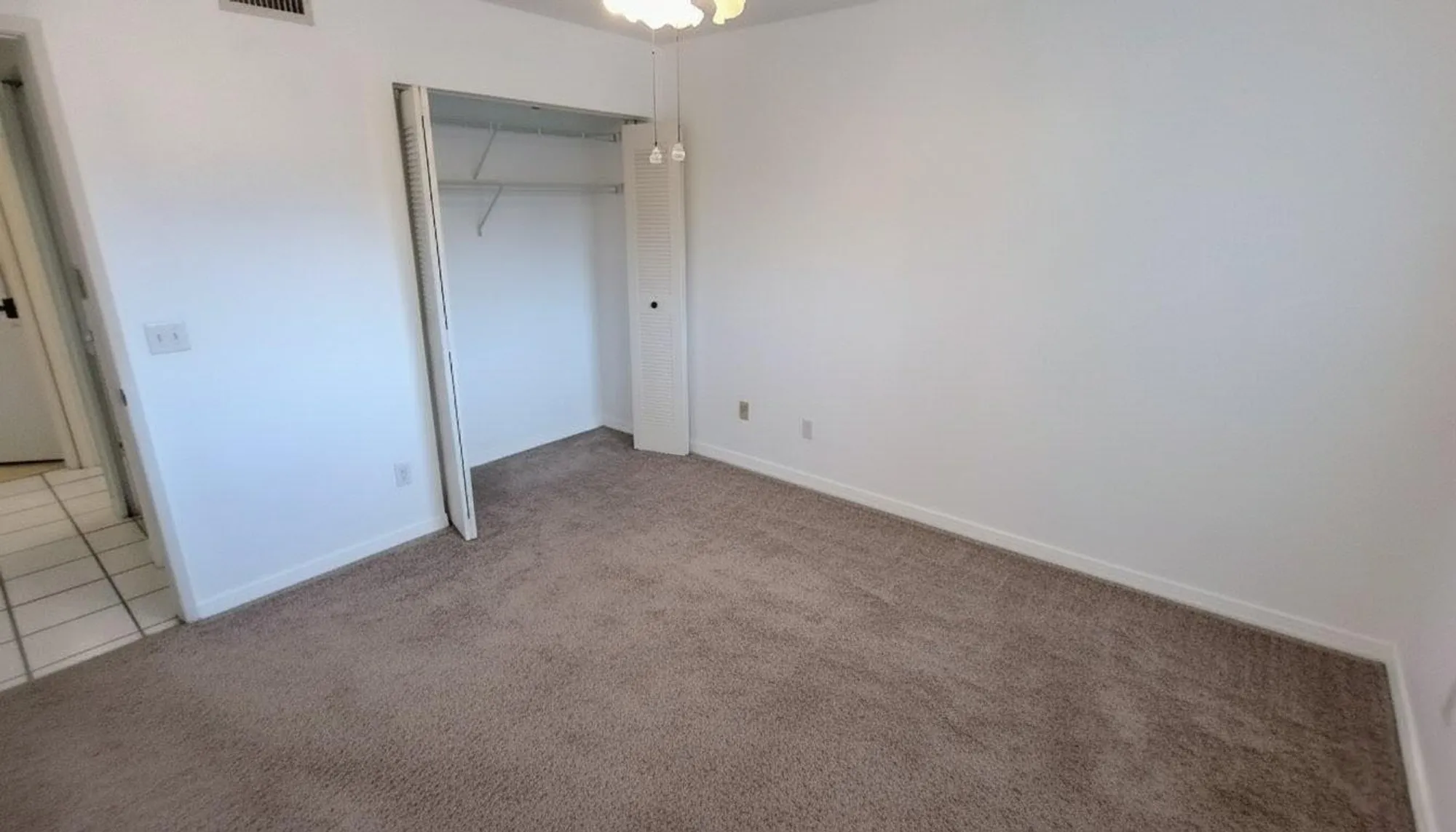 Property Slideshow image 10 of 14 | 4735 lucerne lakes blvd 413, Lake Worth, FL, 33467