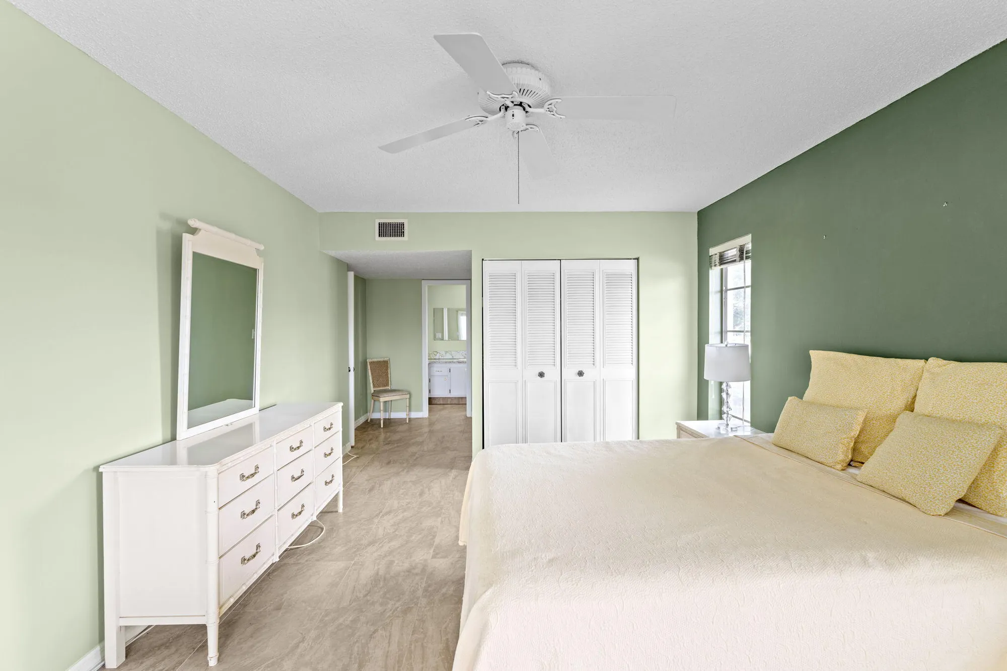 Property Slideshow image 14 of 33 | 3 greenway vlg 209, Royal Palm Beach, FL, 33411