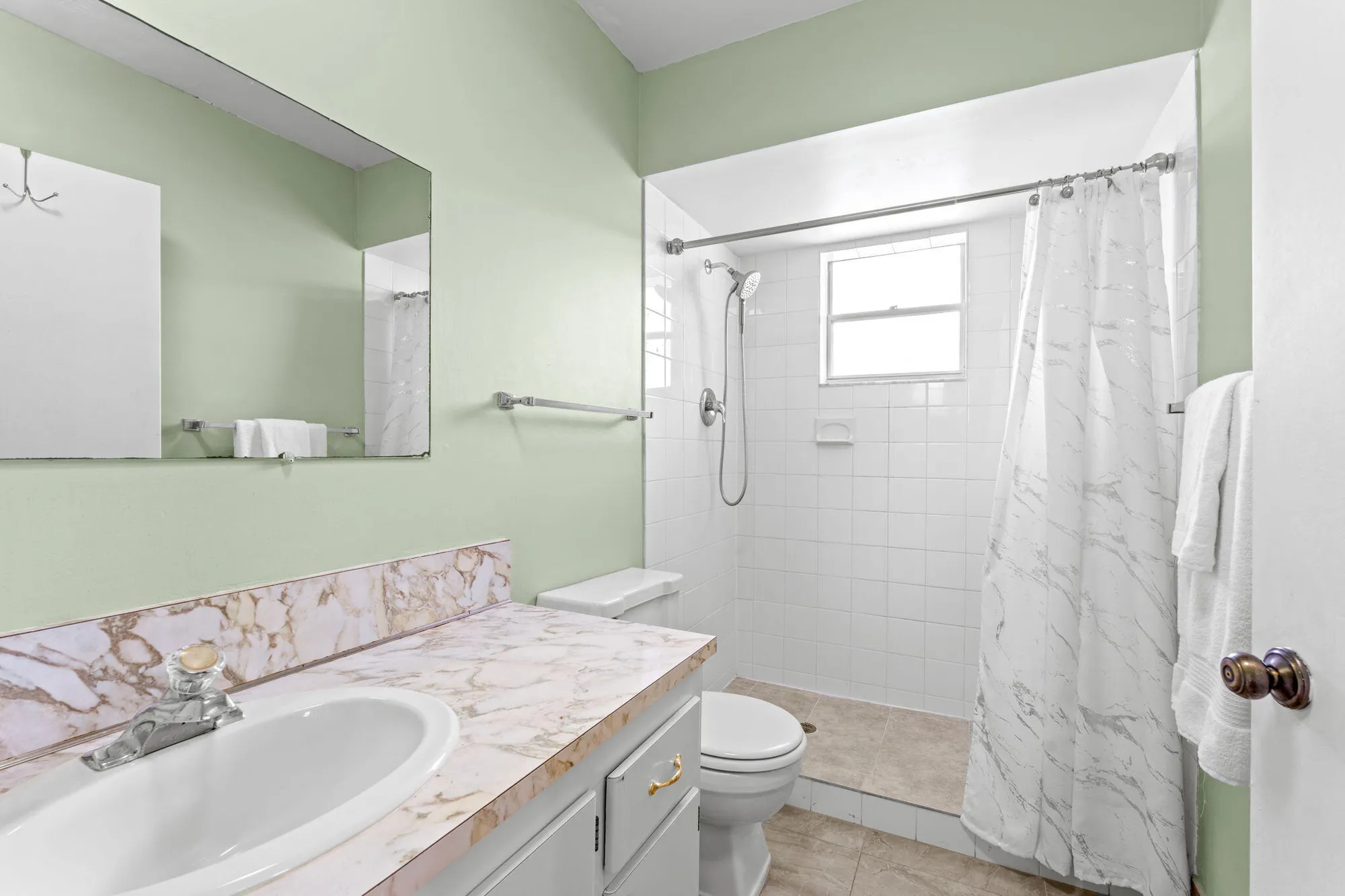 Property Slideshow image 17 of 33 | 3 greenway vlg 209, Royal Palm Beach, FL, 33411