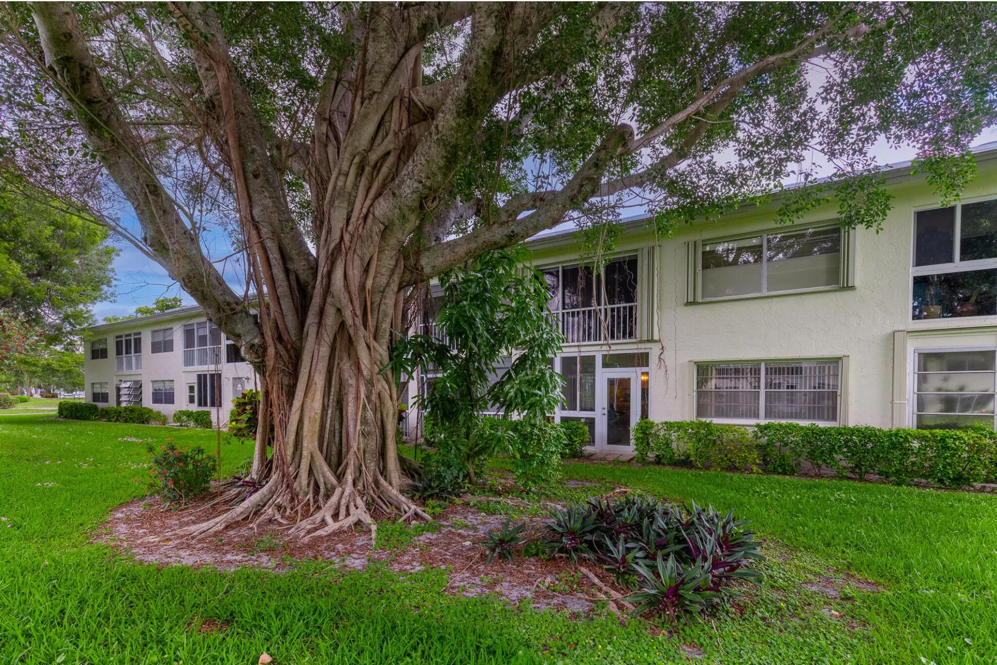 Property Slideshow image 13 of 45 | 2702 nassau bnd apt b1, Coconut Creek, FL, 33066
