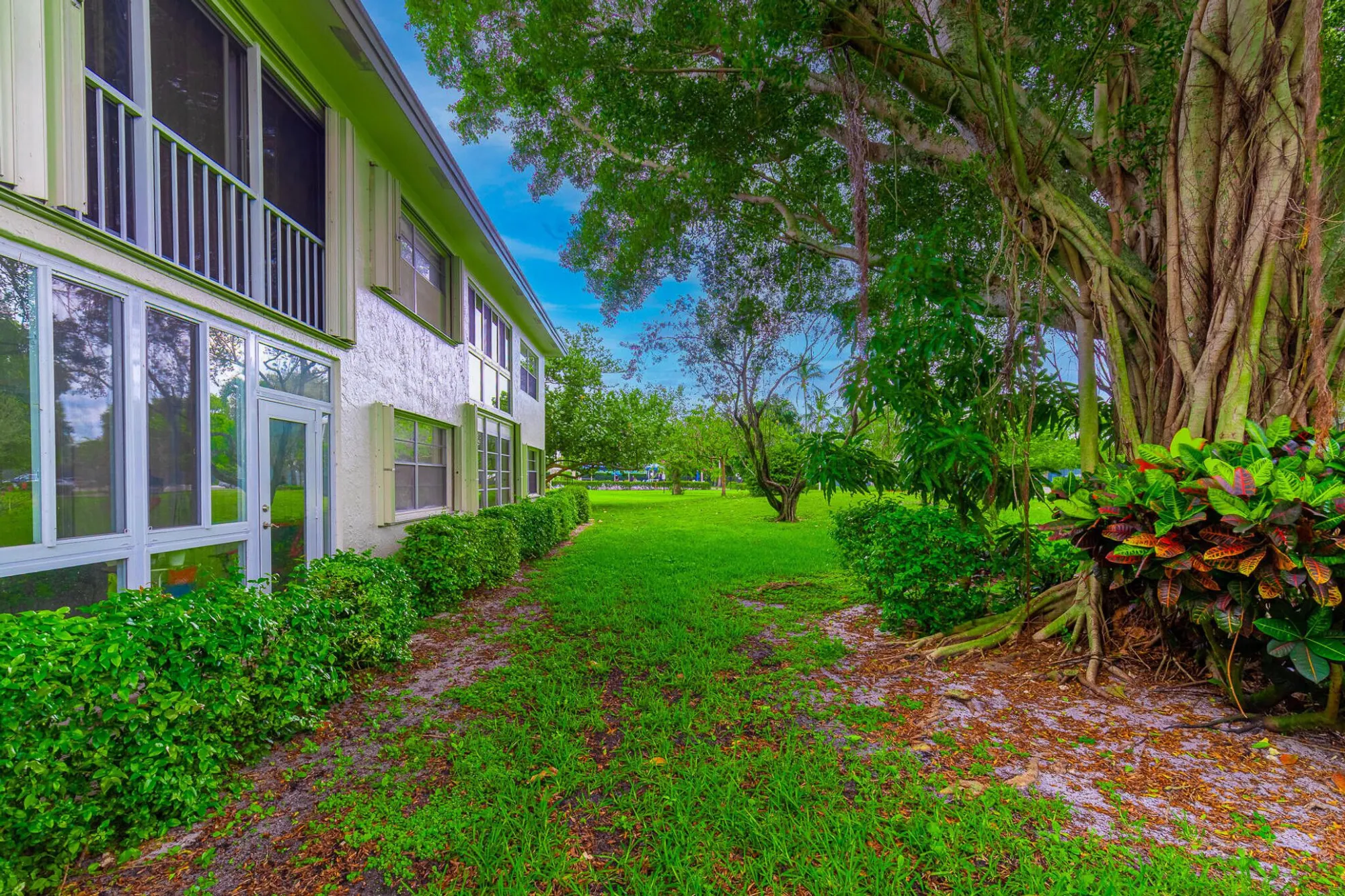 Property Slideshow image 15 of 45 | 2702 nassau bnd apt b1, Coconut Creek, FL, 33066