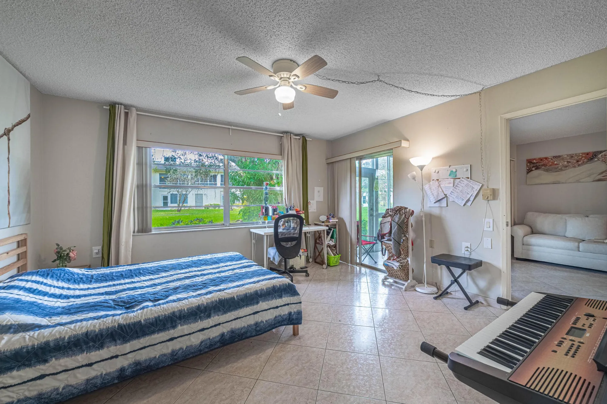 Property Slideshow image 29 of 45 | 2702 nassau bnd apt b1, Coconut Creek, FL, 33066