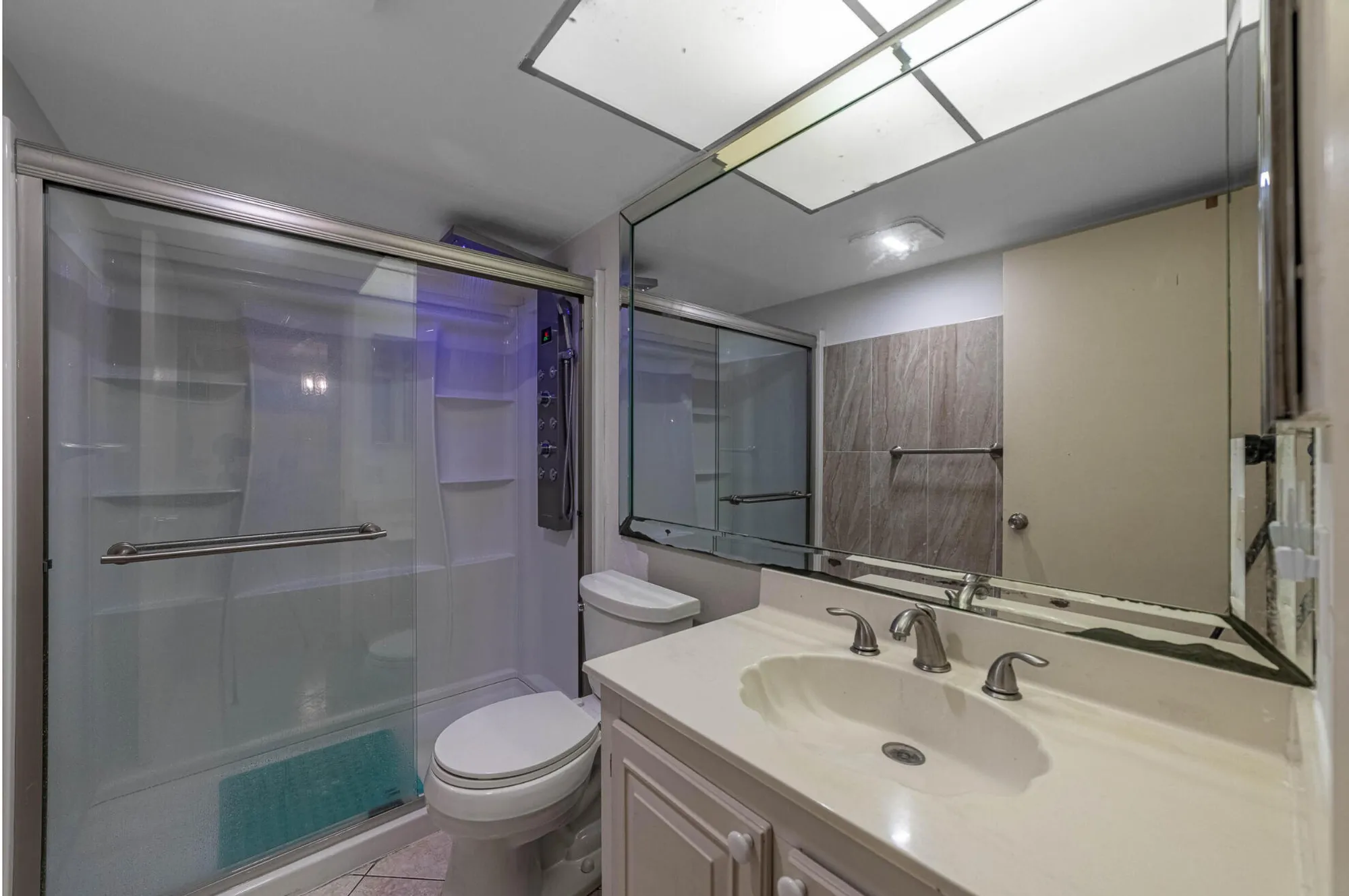 Property Slideshow image 34 of 45 | 2702 nassau bnd apt b1, Coconut Creek, FL, 33066