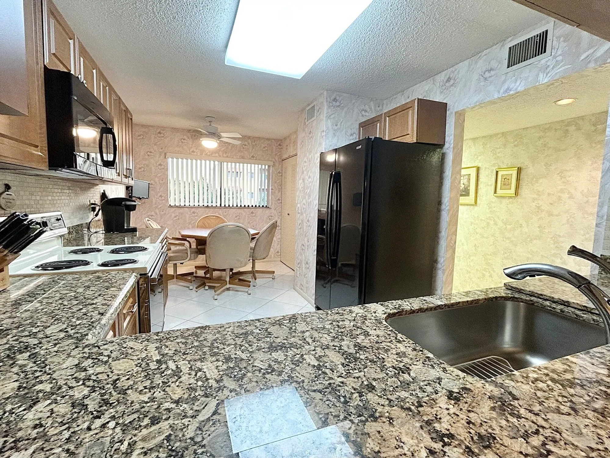 Property Slideshow image 4 of 45 | 4725 lucerne lakes blvd 314, Lake Worth, FL, 33467