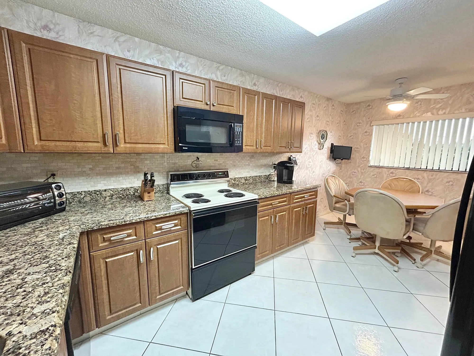 Property Slideshow image 2 of 45 | 4725 lucerne lakes blvd 314, Lake Worth, FL, 33467