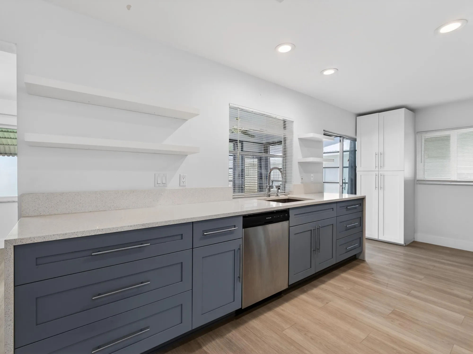 Property Slideshow image 14 of 45 | 2003 sw 17th st, Boynton Beach, FL, 33426