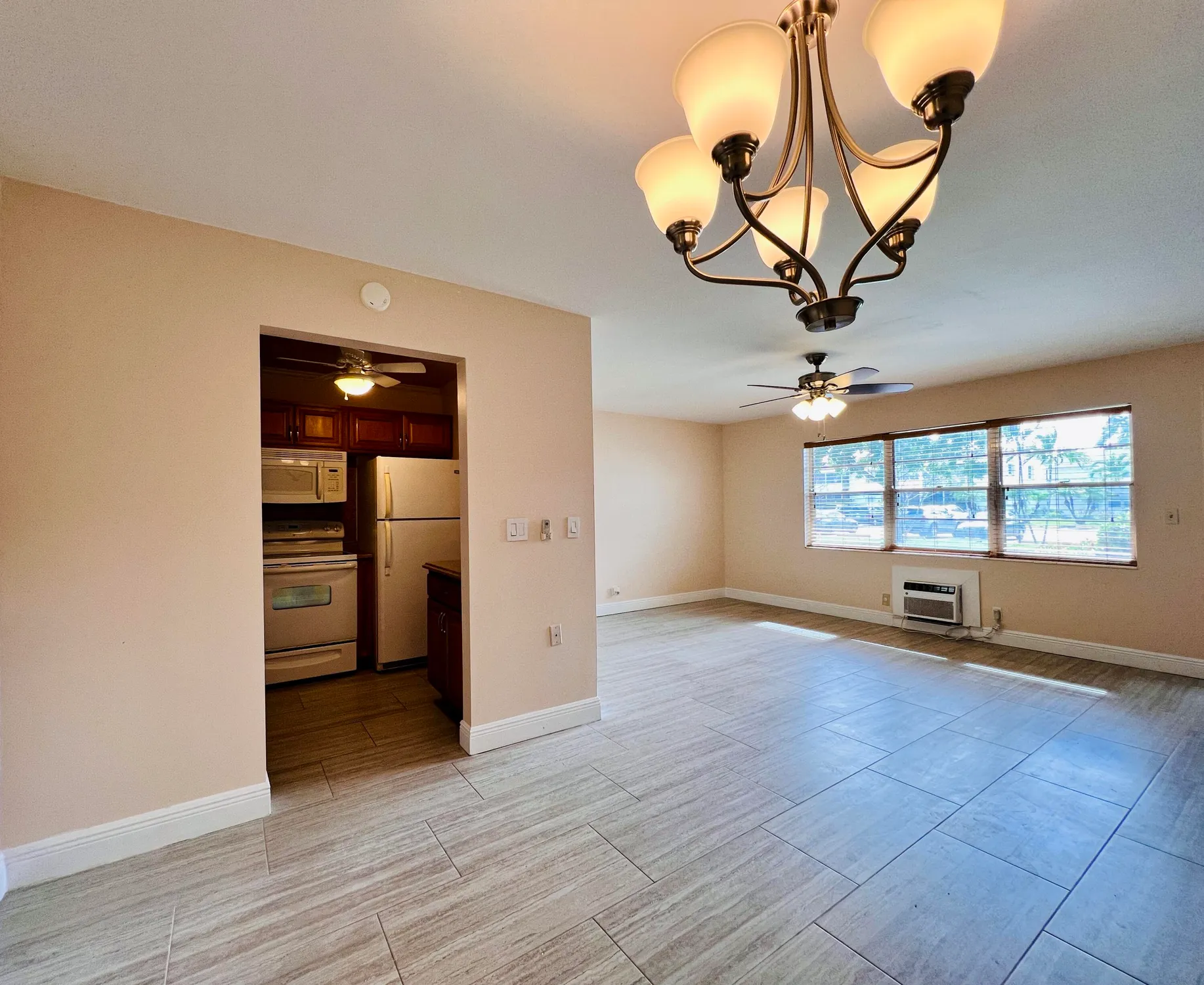 Property Slideshow image 3 of 13 | 50 coventry c, West Palm Beach, FL, 33417