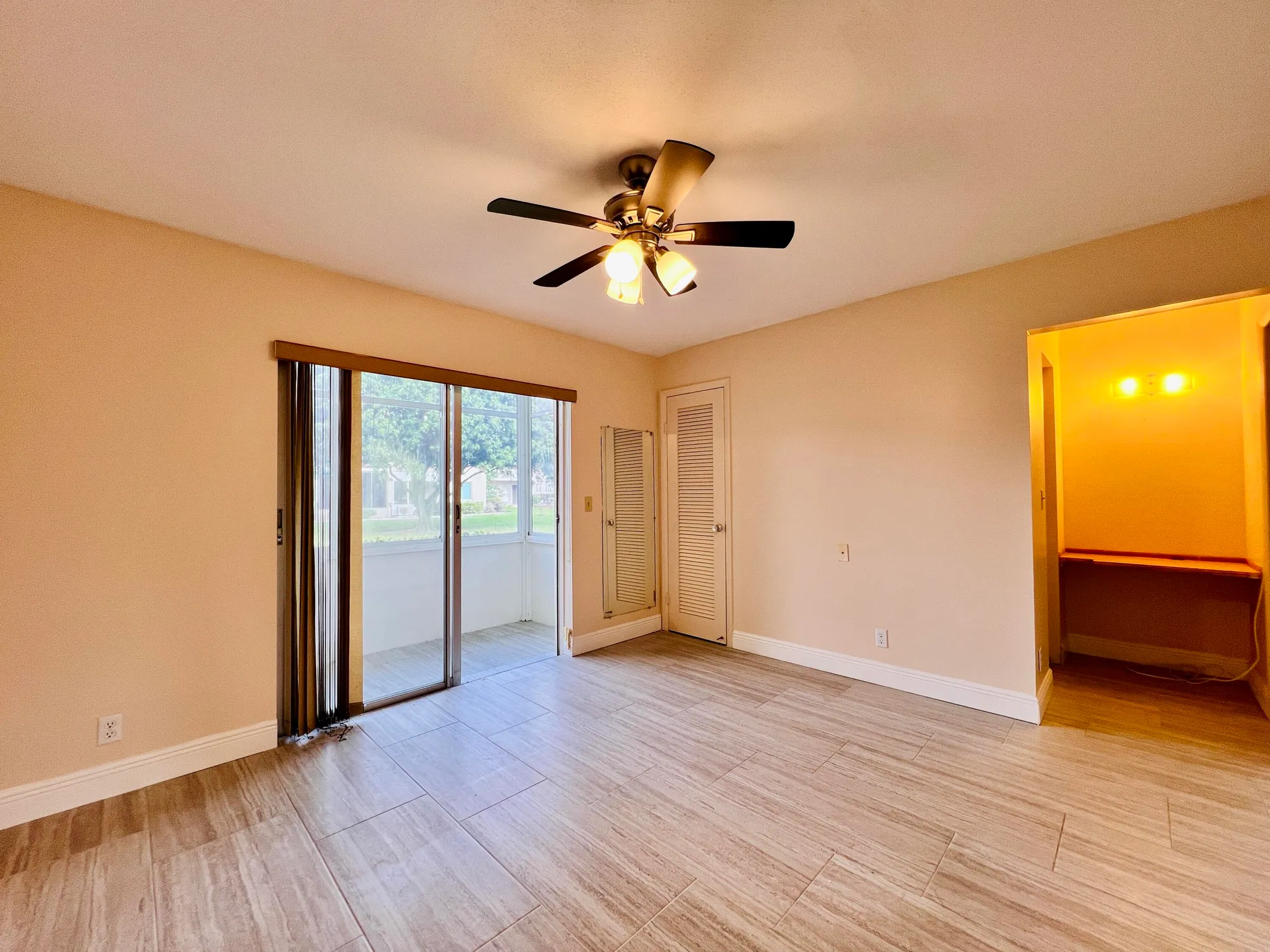 Property Slideshow image 5 of 13 | 50 coventry c, West Palm Beach, FL, 33417