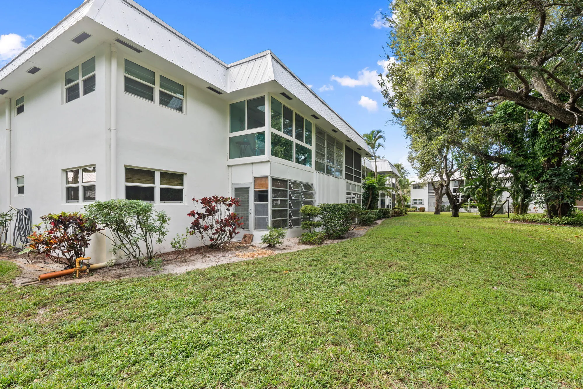 Property Slideshow image 6 of 26 | 2929 se ocean blvd 104-4, Stuart, FL, 34996