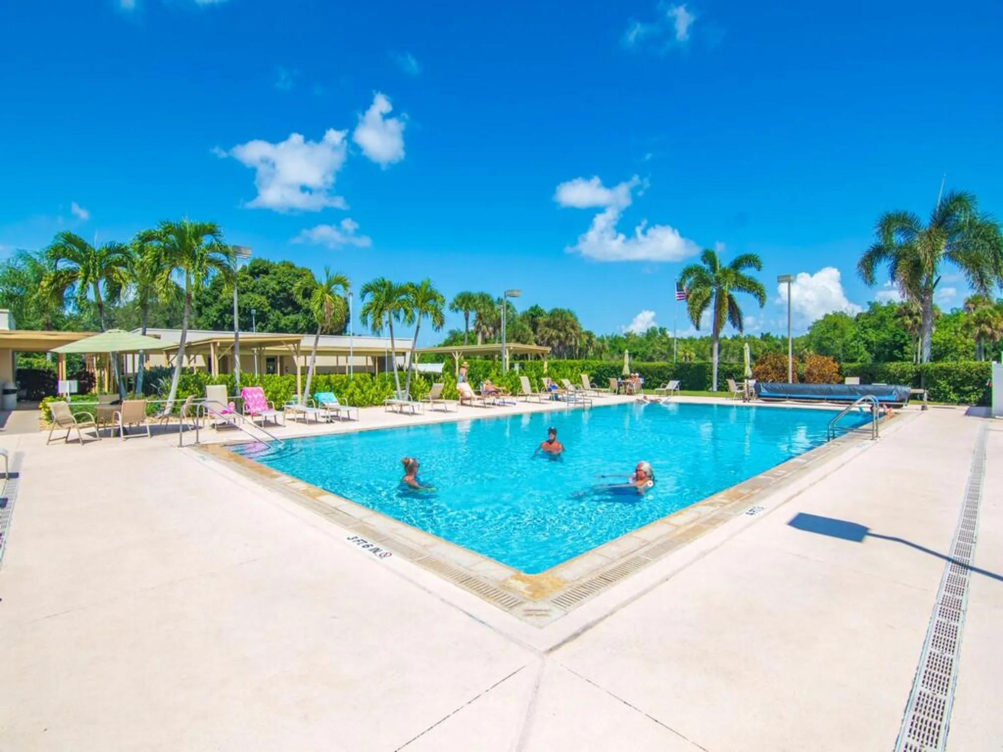 Property Slideshow image 26 of 40 | 21 vista gardens trl apt 104, Vero Beach, FL, 32962