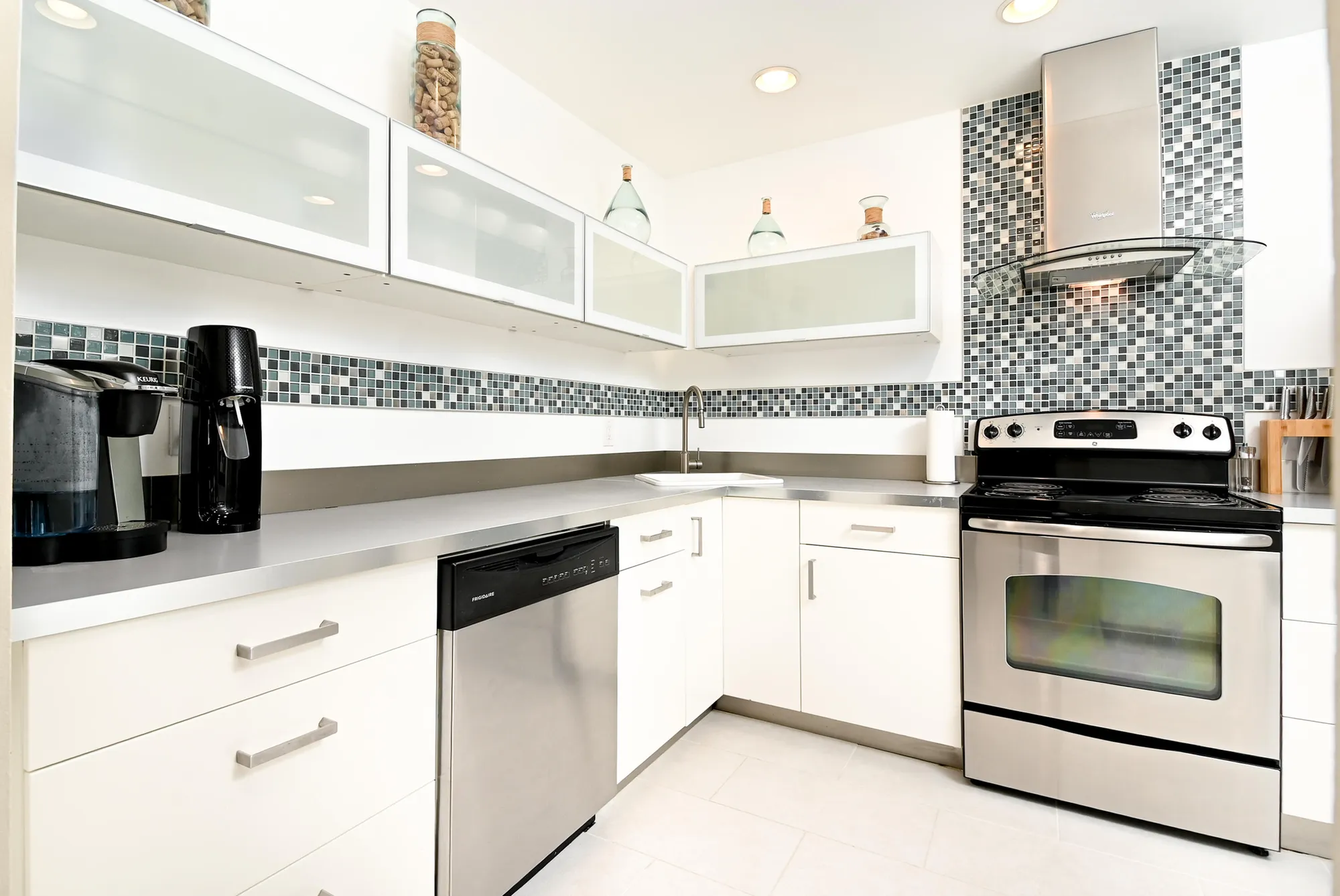 Property Slideshow image 15 of 37 | 9259 vista del lago apt 18j, Boca Raton, FL, 33428