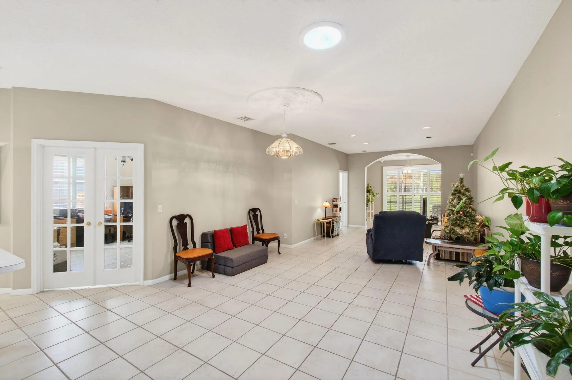 Property Slideshow image 21 of 67 | 10845 royal caribbean cir, Boynton Beach, FL, 33437