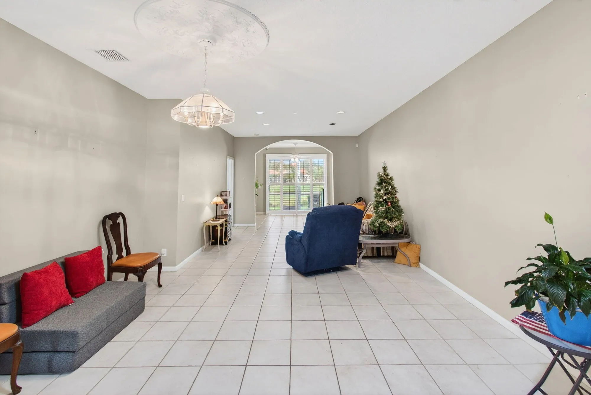 Property Slideshow image 22 of 67 | 10845 royal caribbean cir, Boynton Beach, FL, 33437