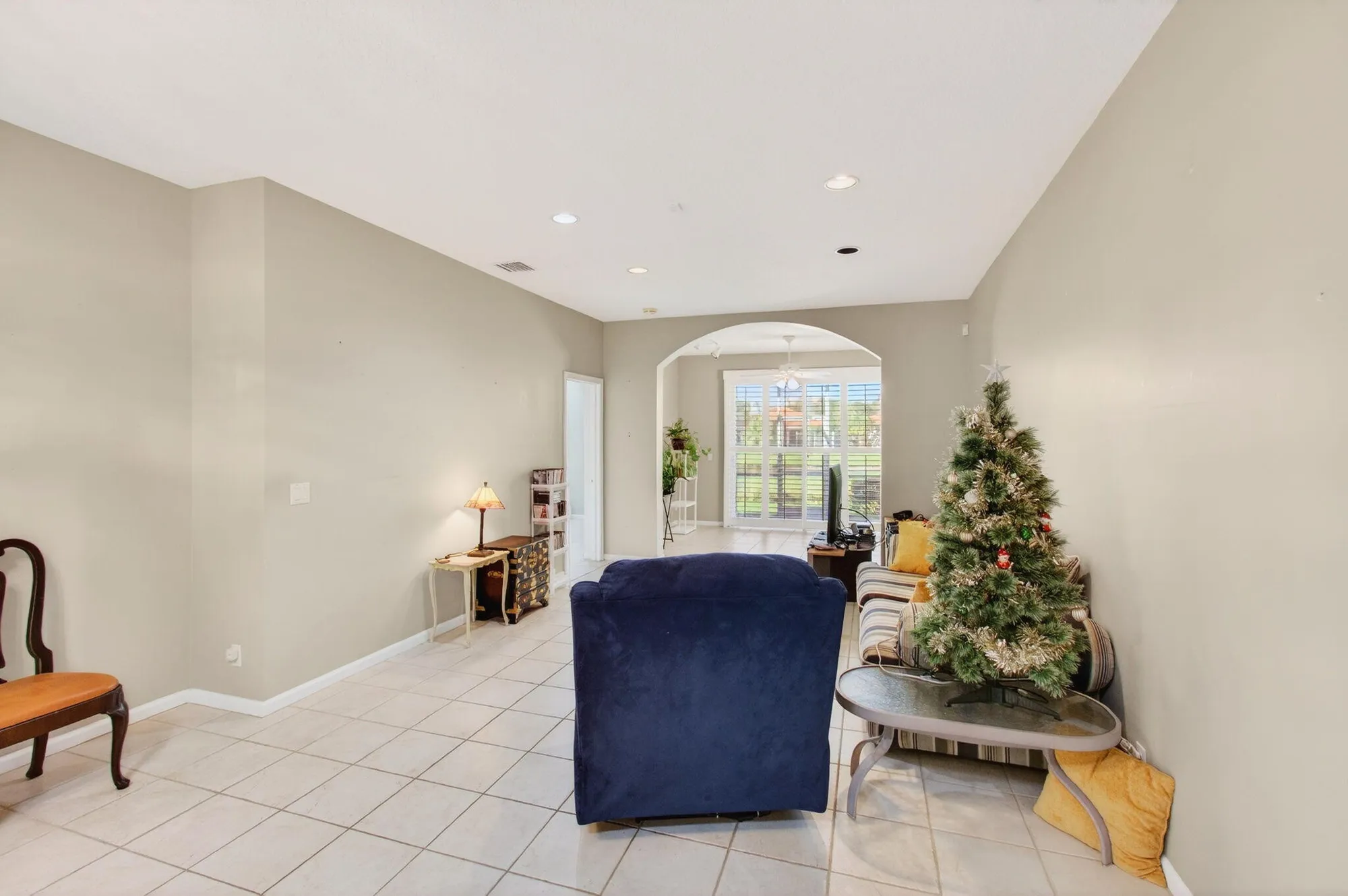 Property Slideshow image 24 of 67 | 10845 royal caribbean cir, Boynton Beach, FL, 33437