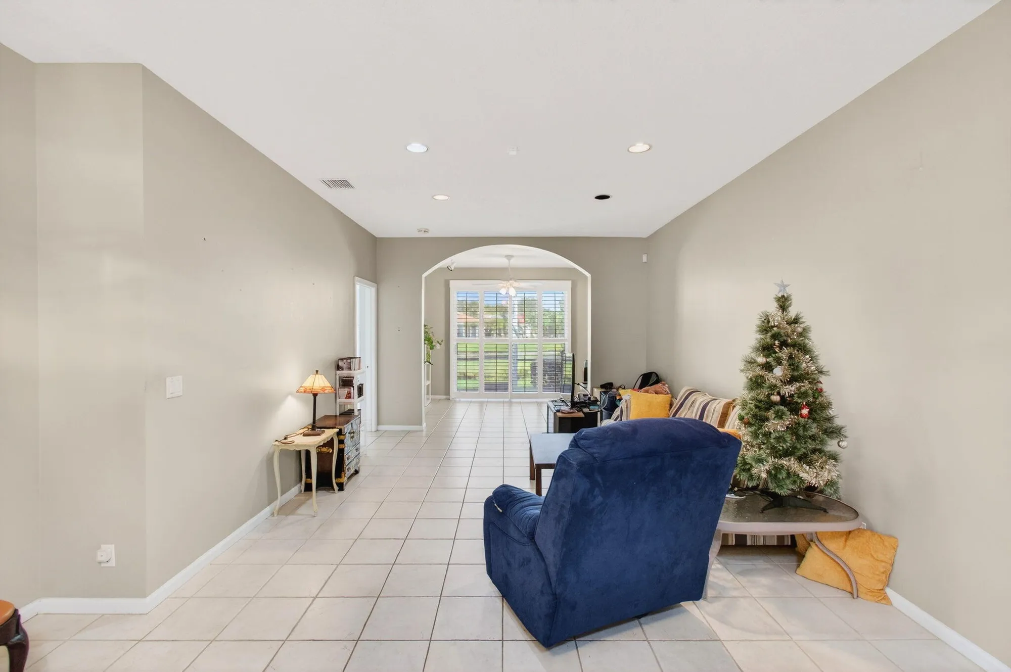 Property Slideshow image 25 of 67 | 10845 royal caribbean cir, Boynton Beach, FL, 33437