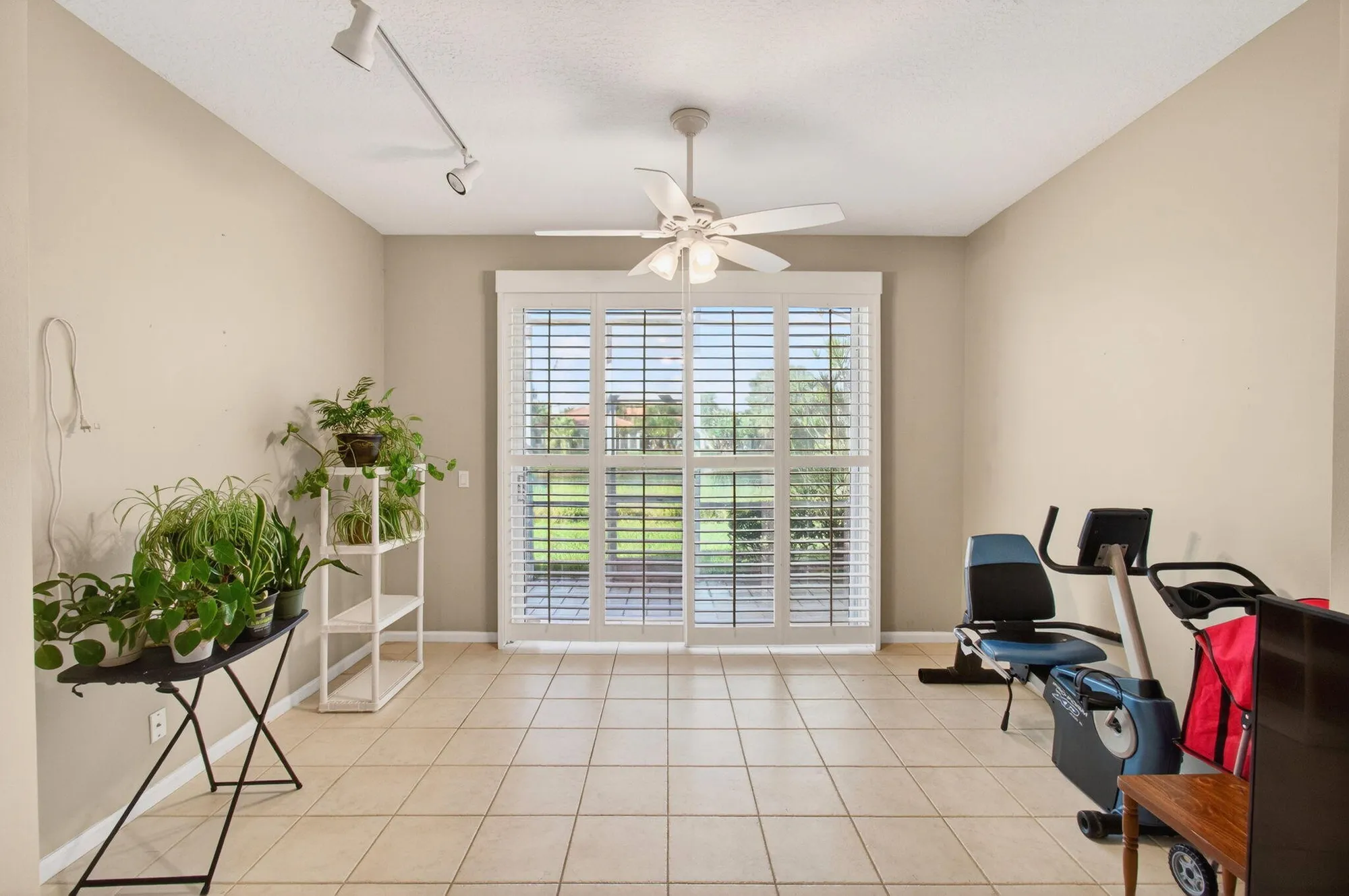 Property Slideshow image 28 of 67 | 10845 royal caribbean cir, Boynton Beach, FL, 33437