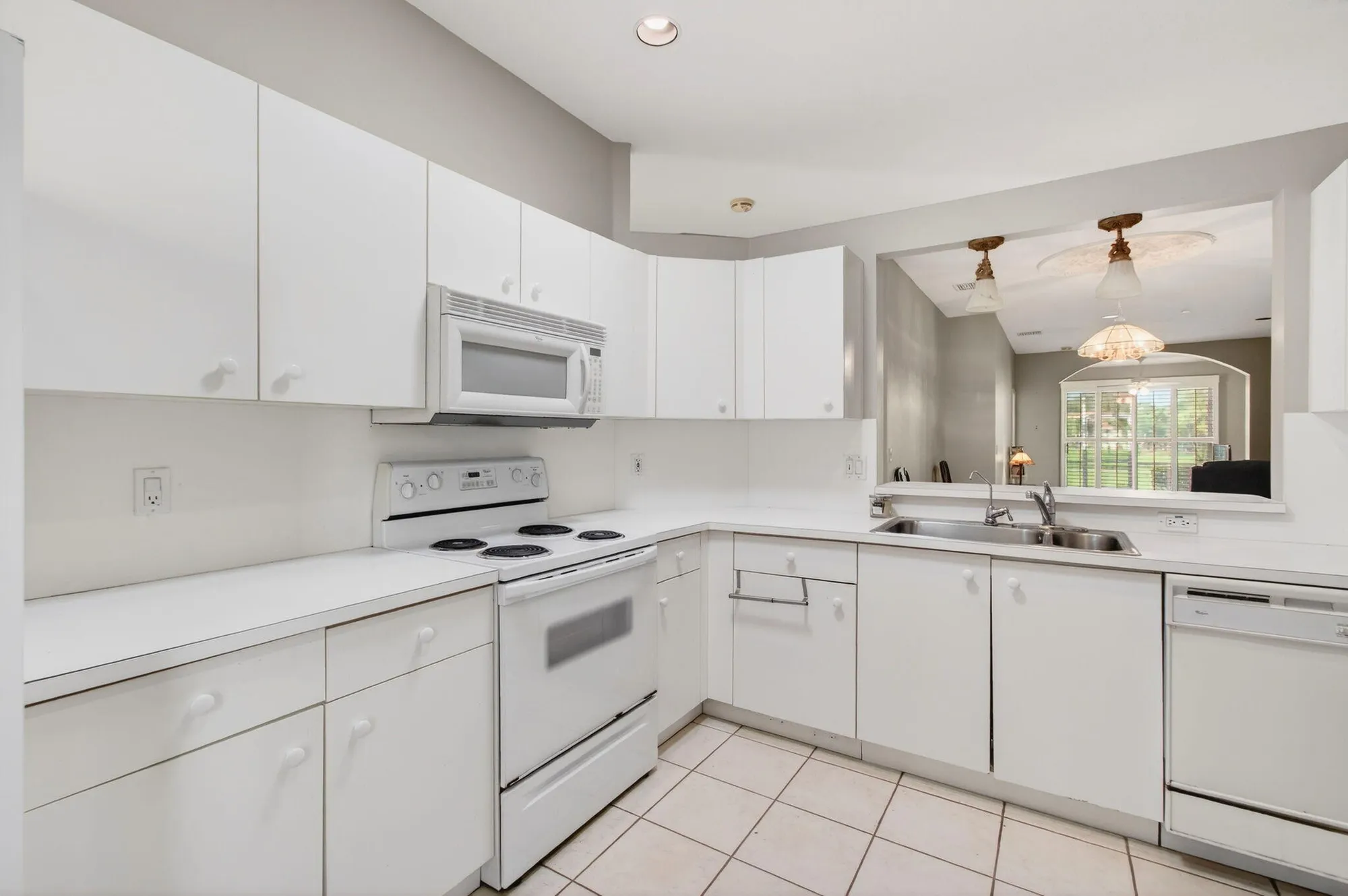 Property Slideshow image 44 of 67 | 10845 royal caribbean cir, Boynton Beach, FL, 33437