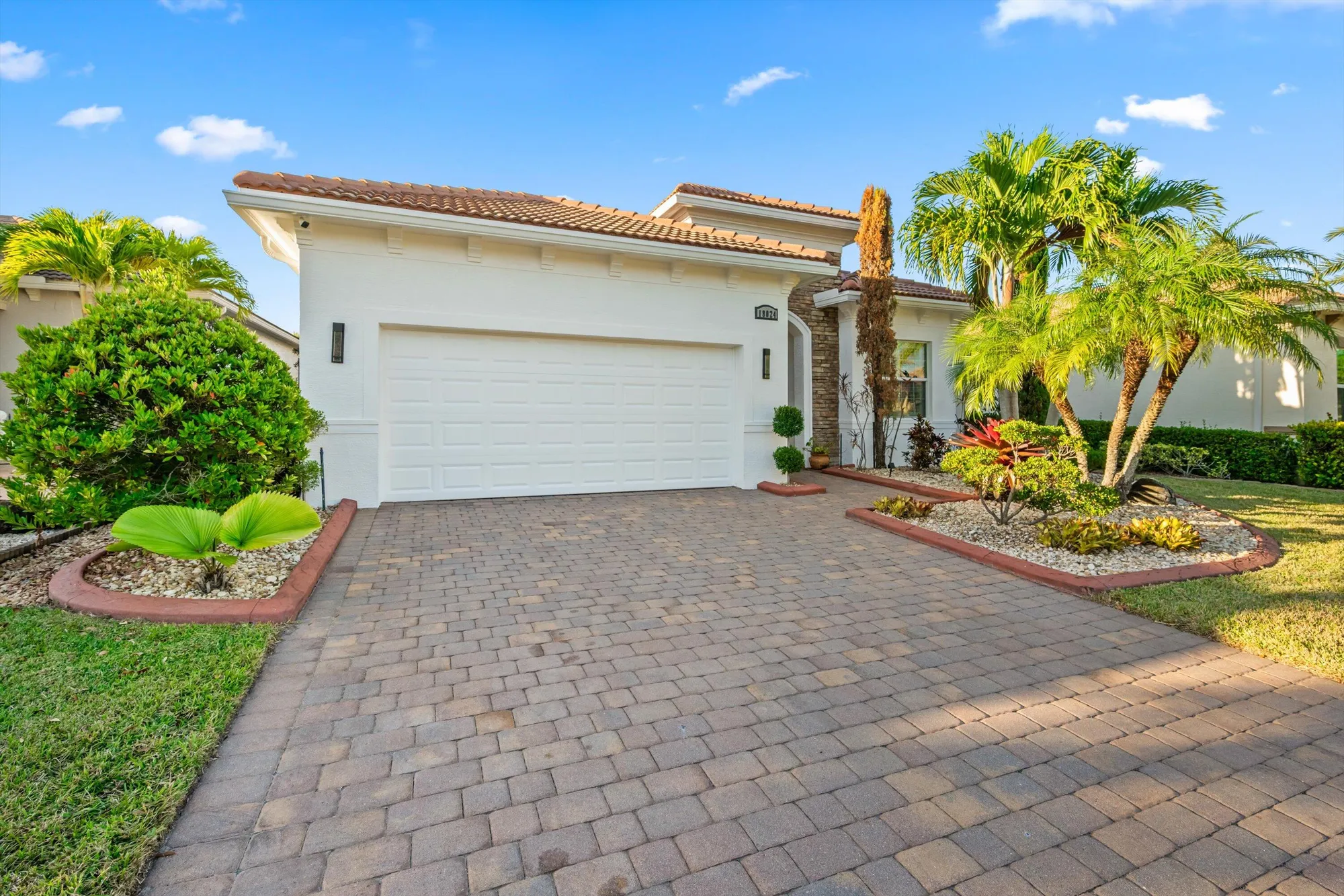 Property Slideshow image 7 of 50 | 18024 sw cosenza way, Port Saint Lucie, FL, 34986